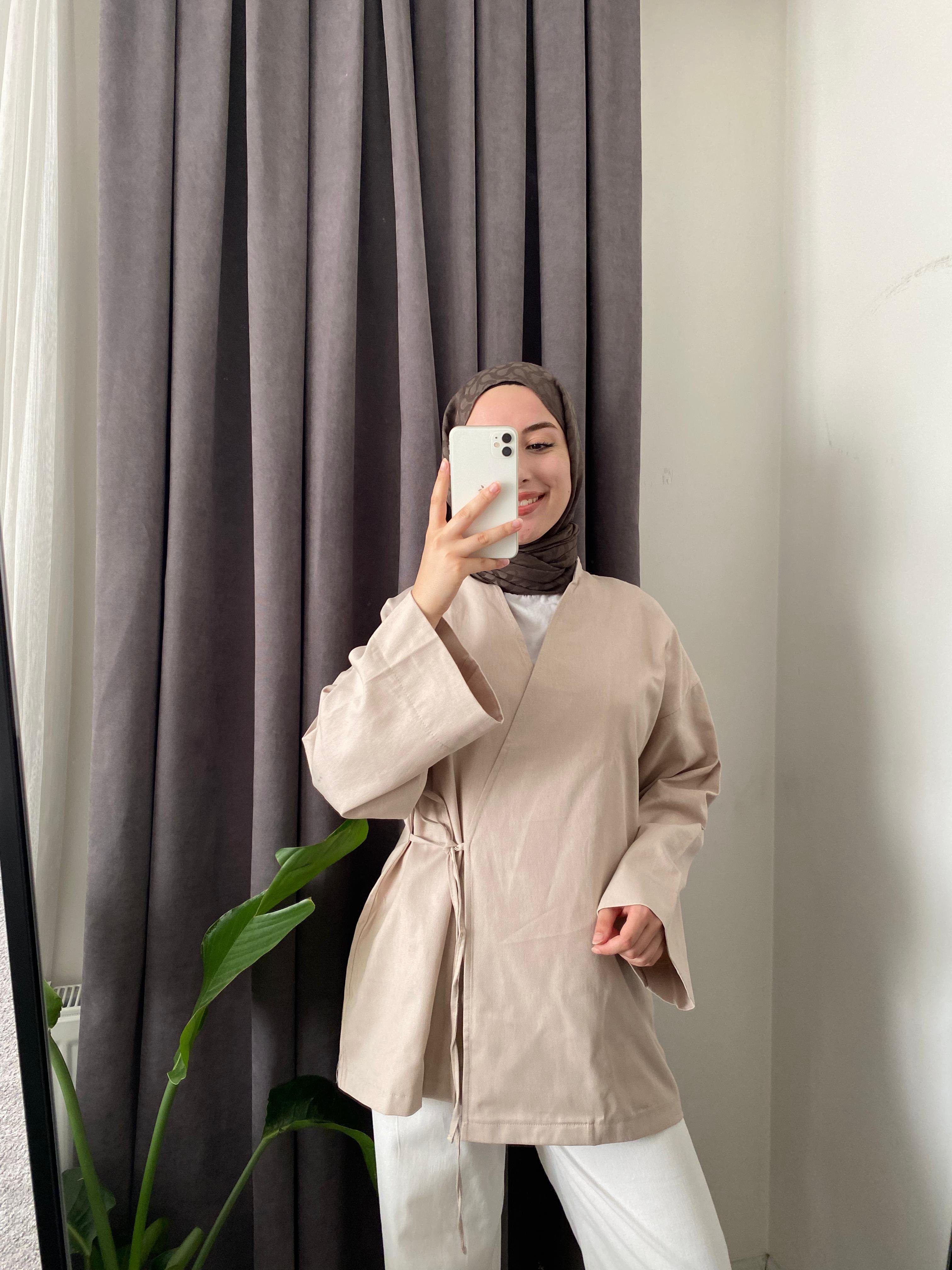 Bej Çapraz Bağlı Kimono