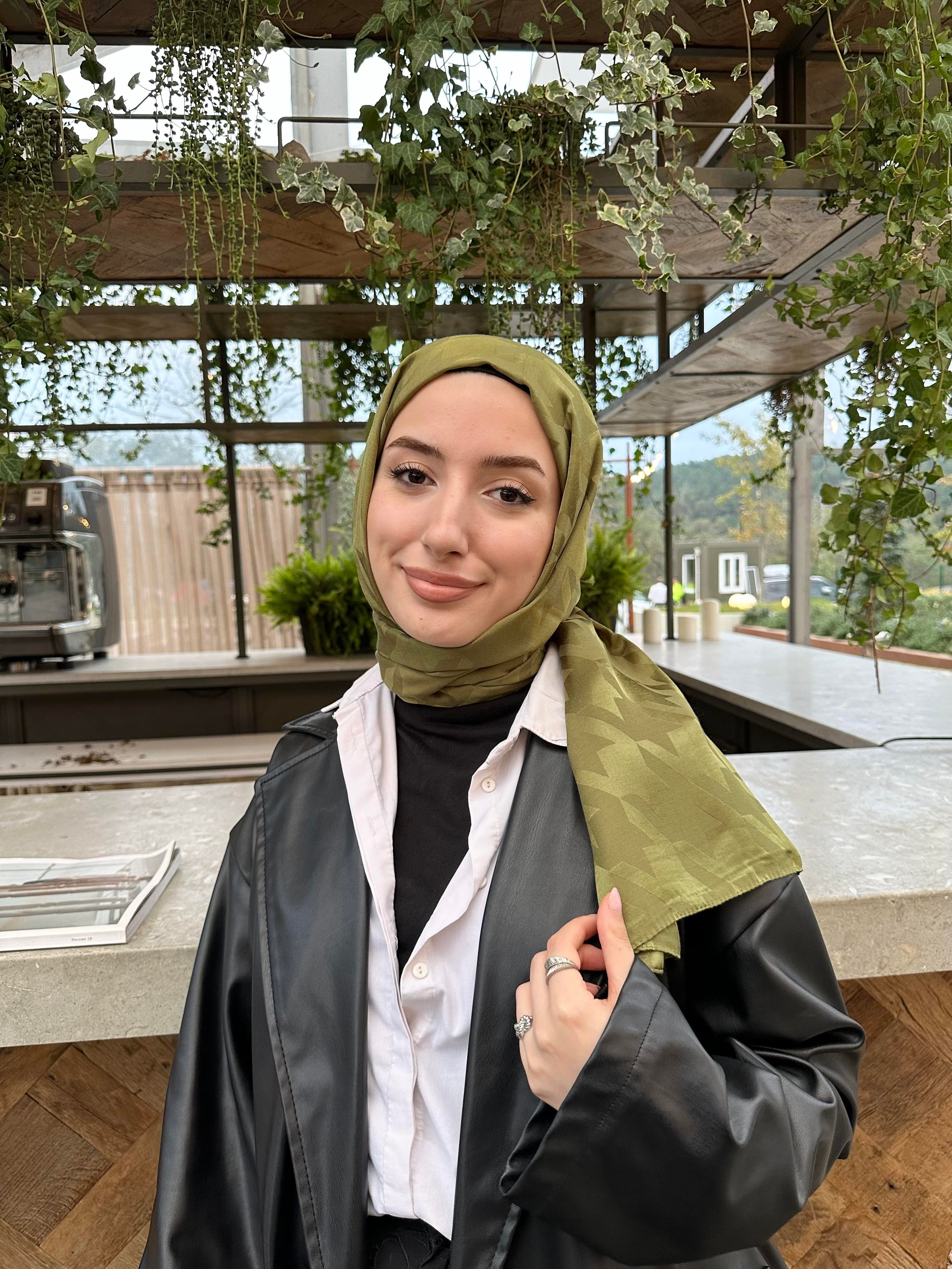 Çam Yeşili Kazayağı Desen