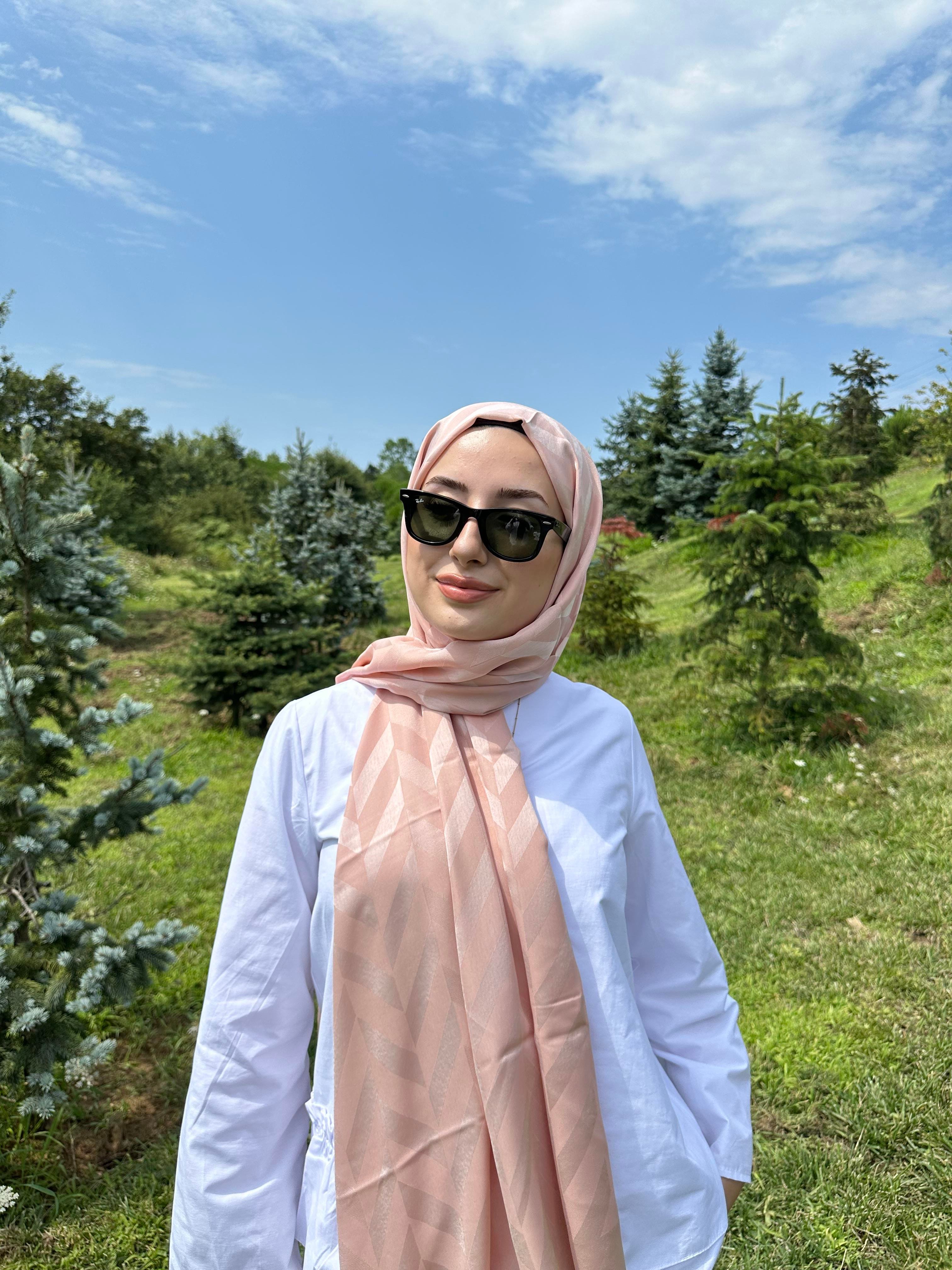 KİRAZ ÇİÇEĞİ BALIKSIRTI DESEN JAKAR ŞAL