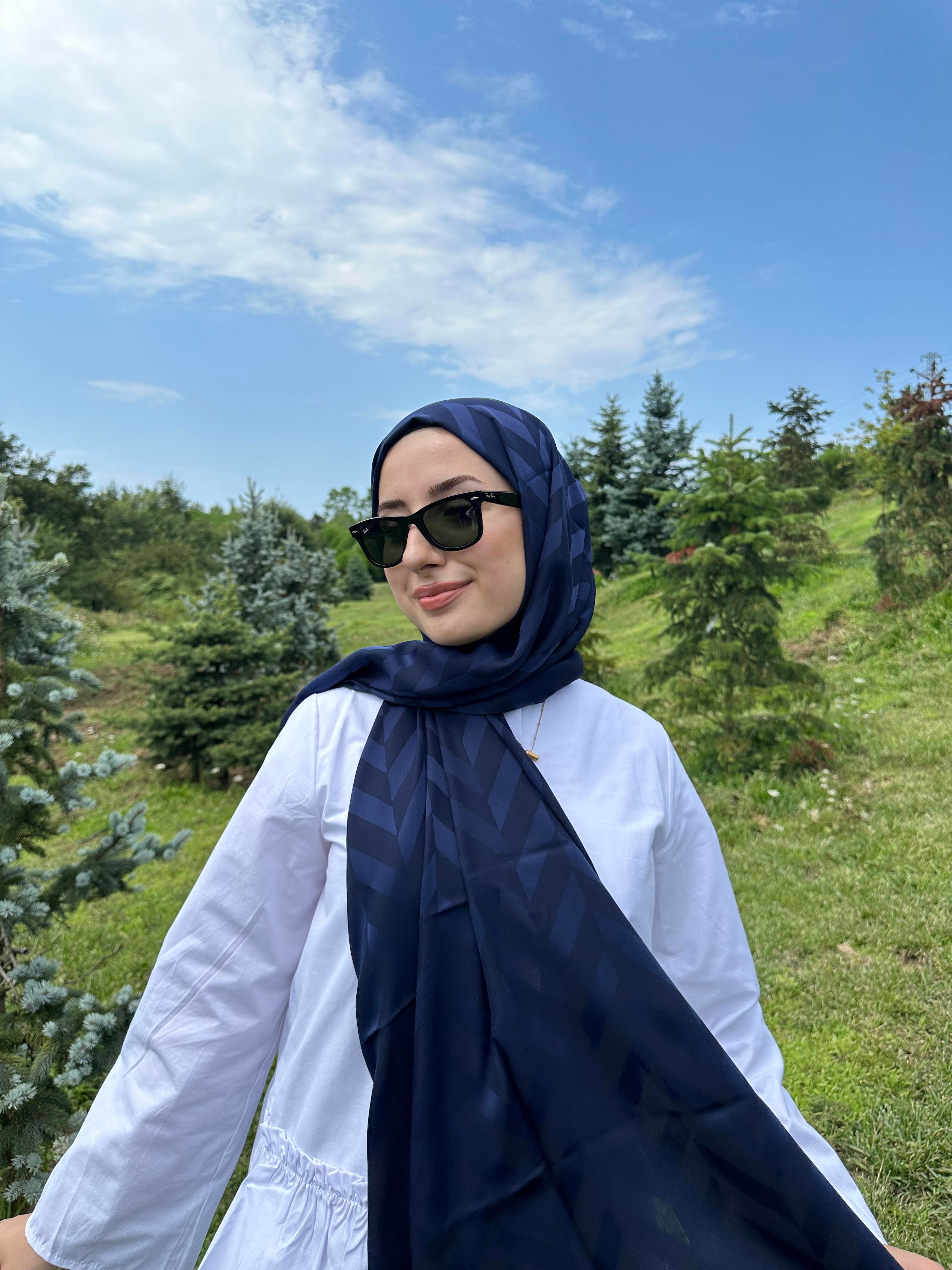 LACİVERT BALIKSIRTI DESEN JAKAR ŞAL