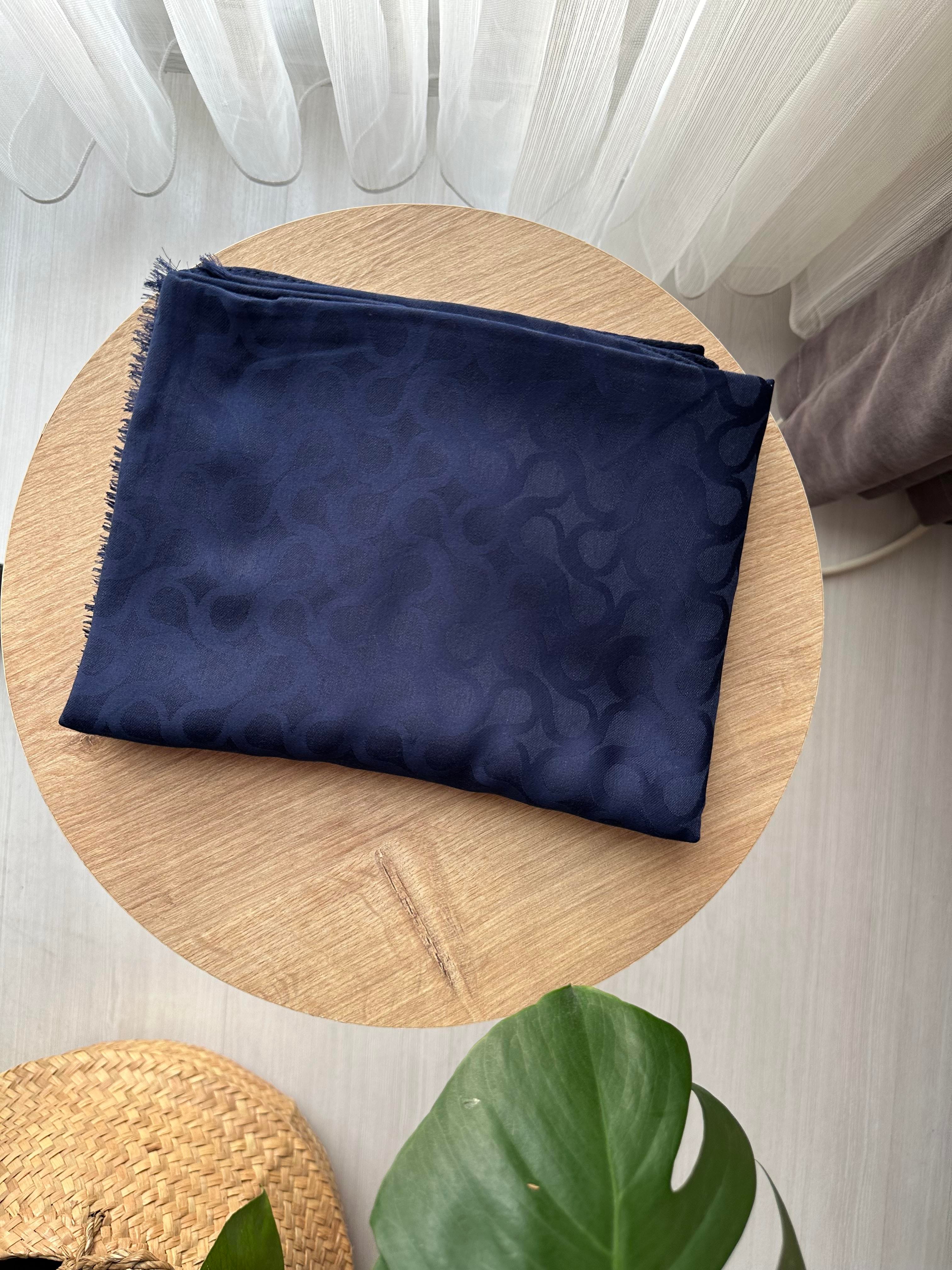 Lacivert Bloom Desen