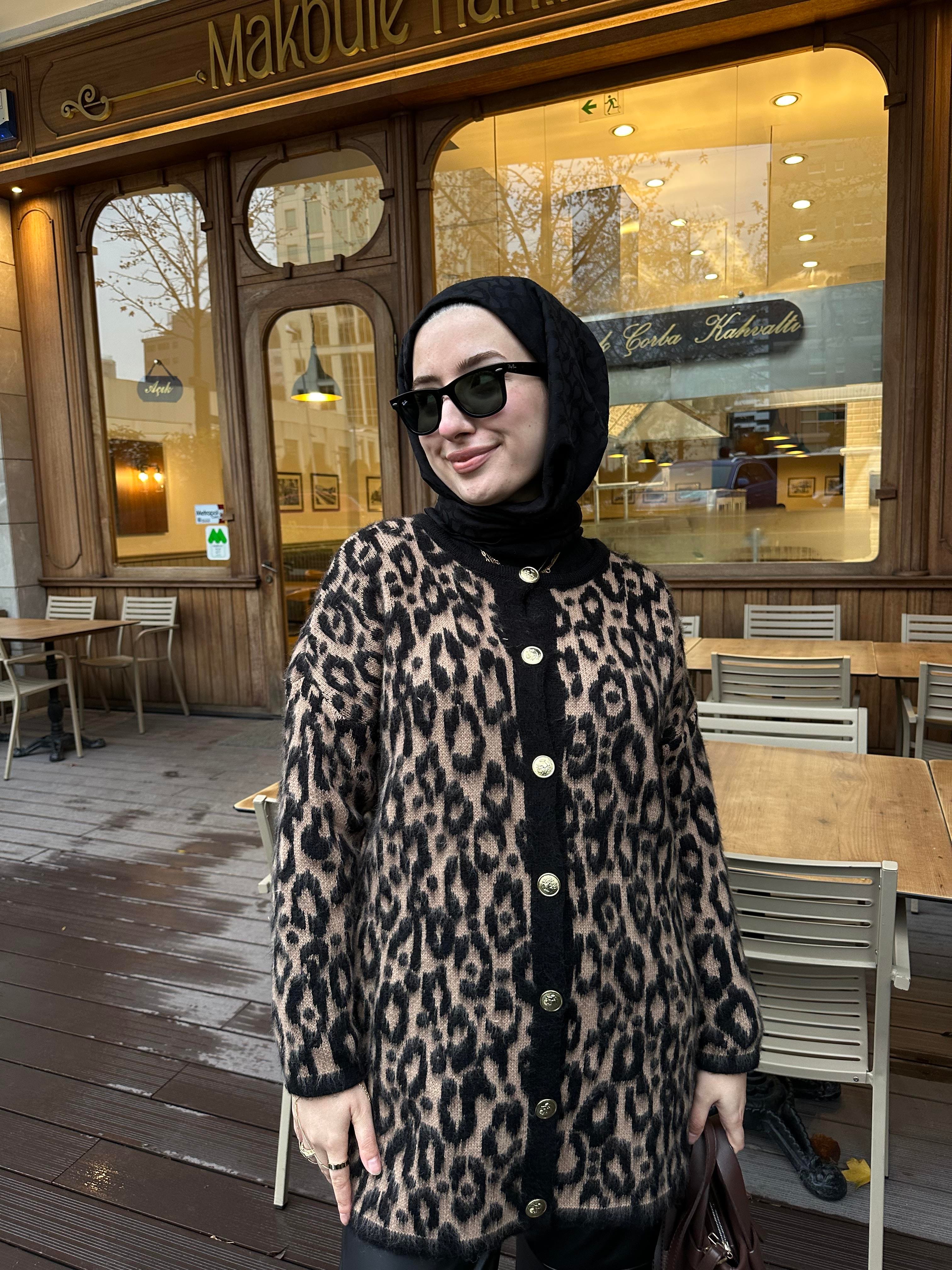 Leopar Desenli Hırka