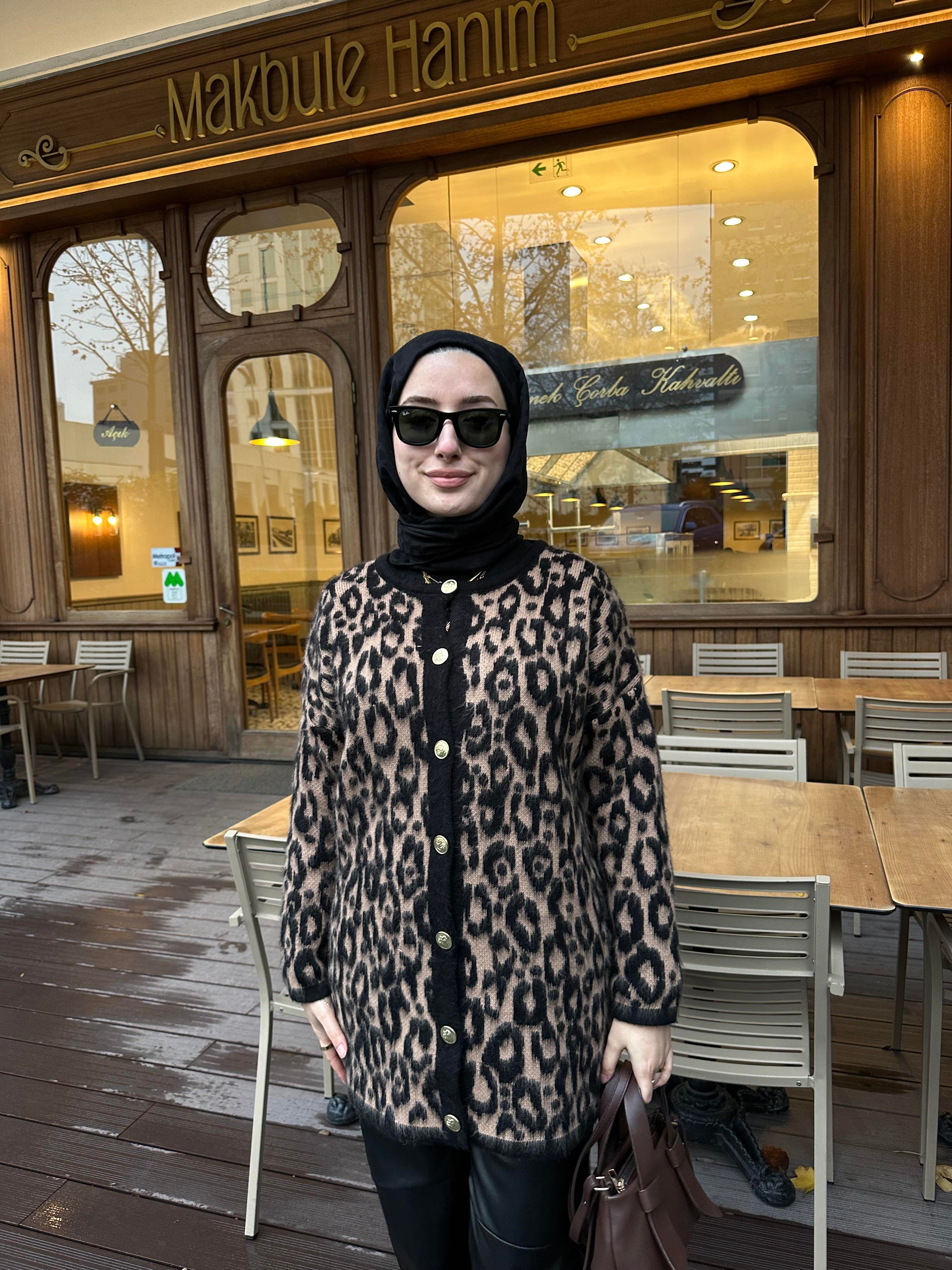 Leopar Desenli Hırka