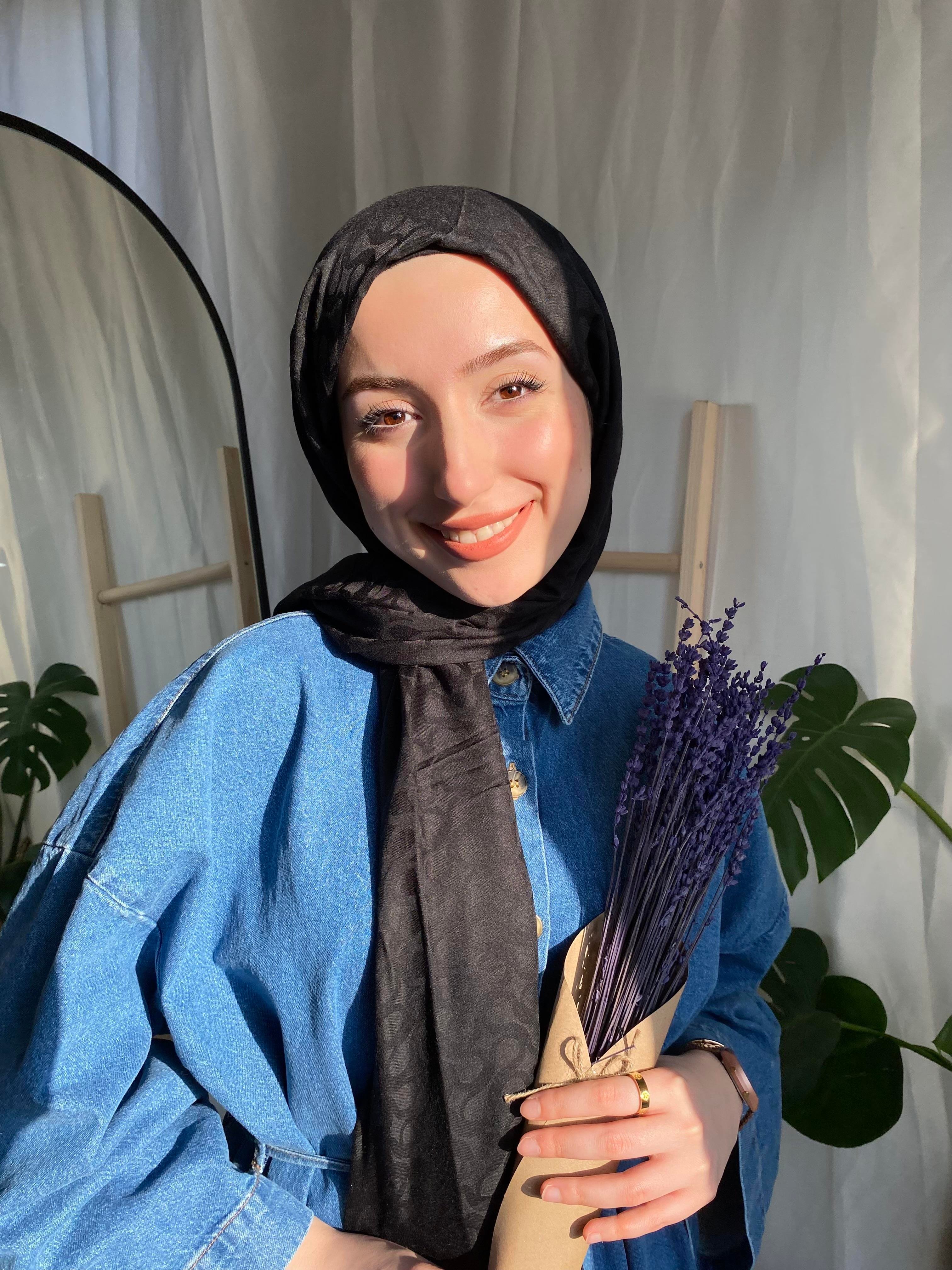 Siyah Bloom Desen