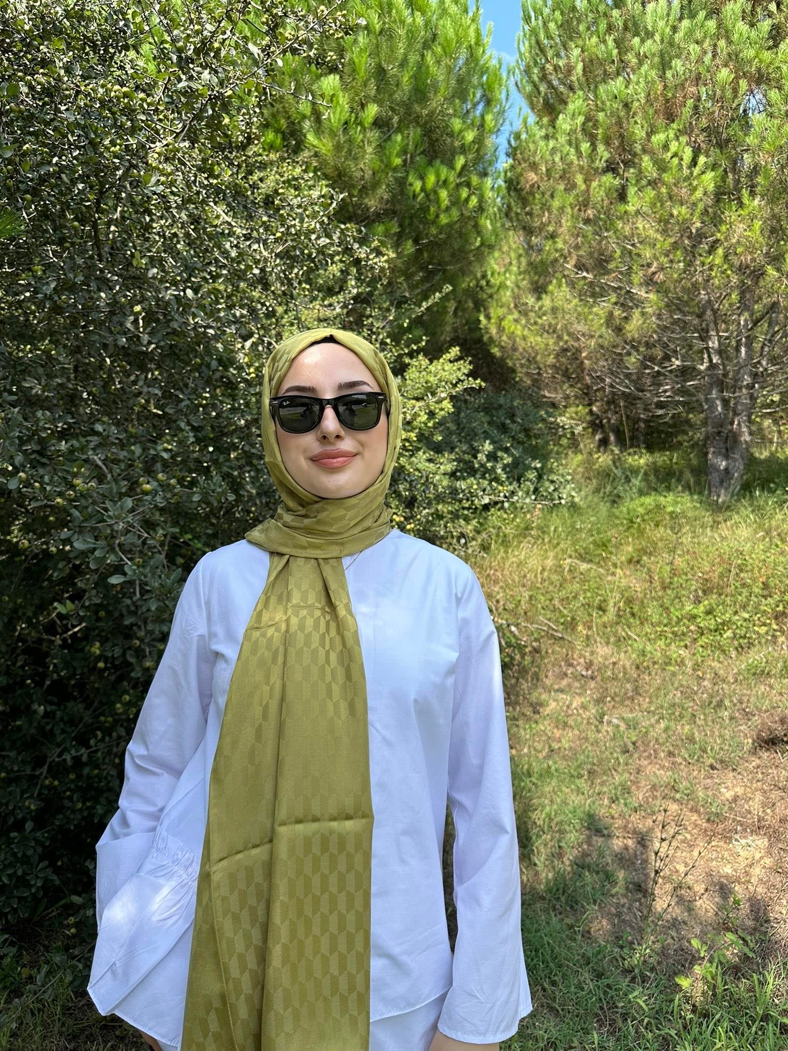 ZEYTİN YEŞİLİ QOZA DESEN İPEKSİ JAKAR ŞAL
