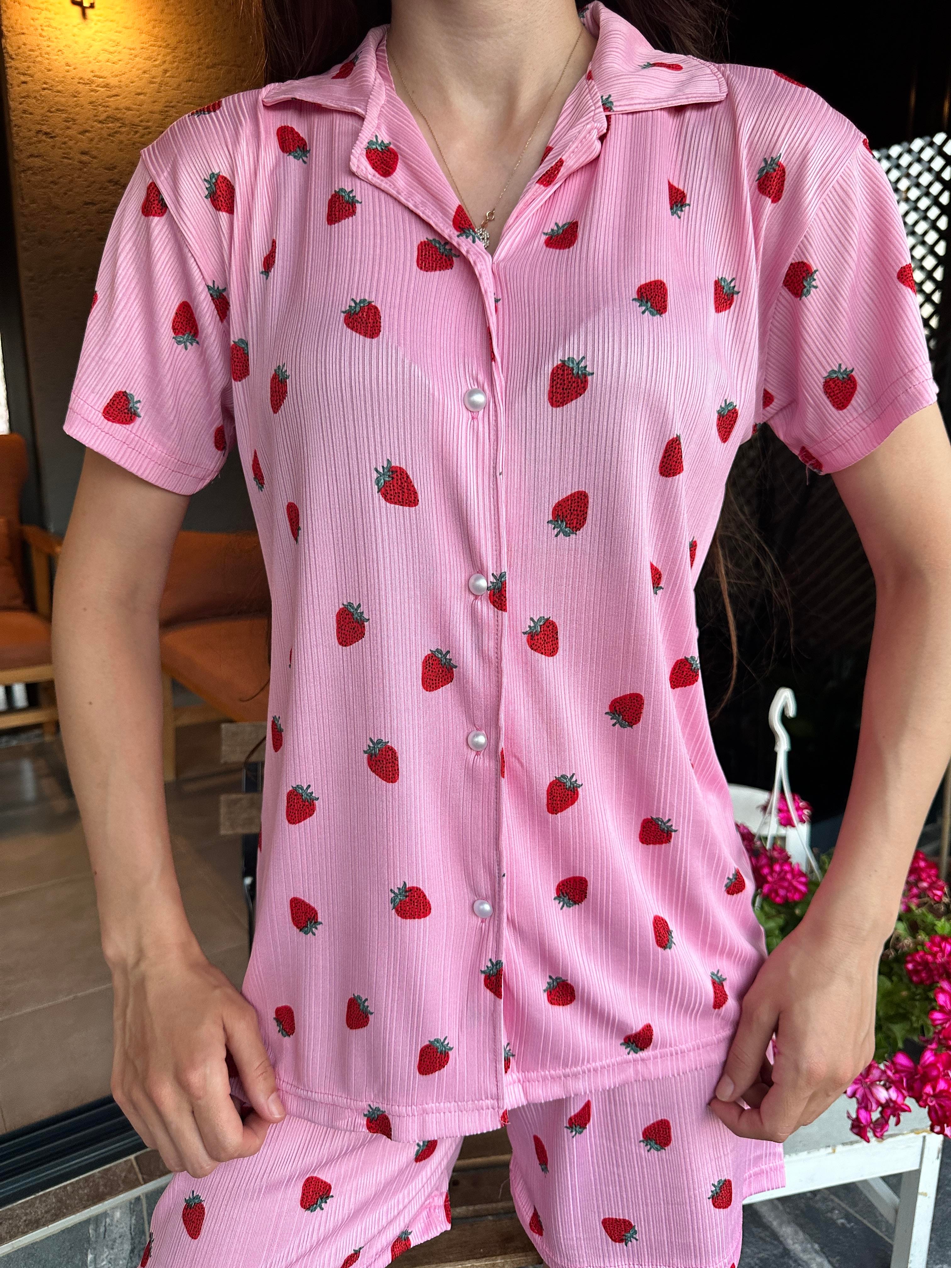 Çilek Desenli Kısa Kol Gömlek Yaka Pijama Takım Pembe