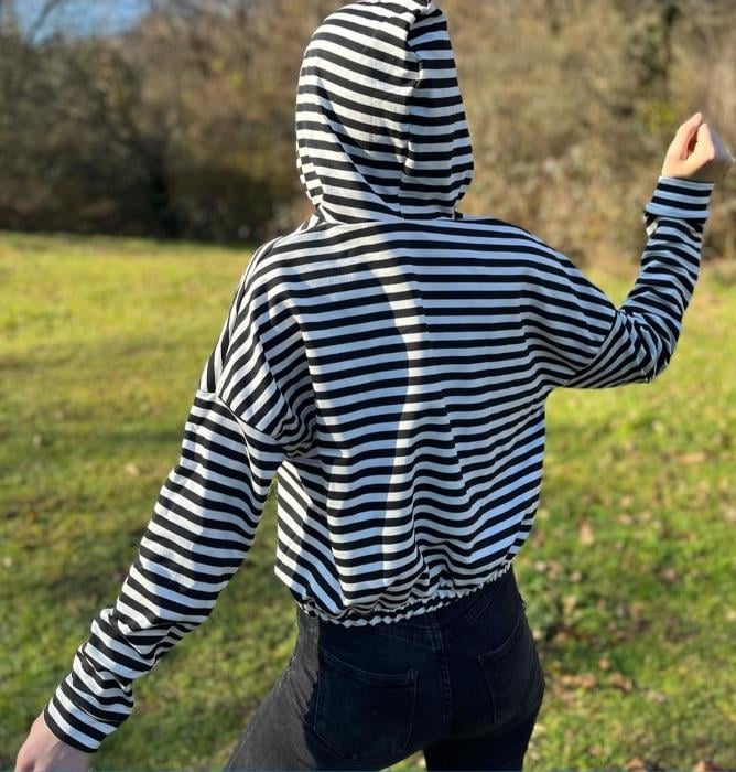 Çizgili Beli Lastikli Kapüşonlu Sweat Siyah-Beyaz