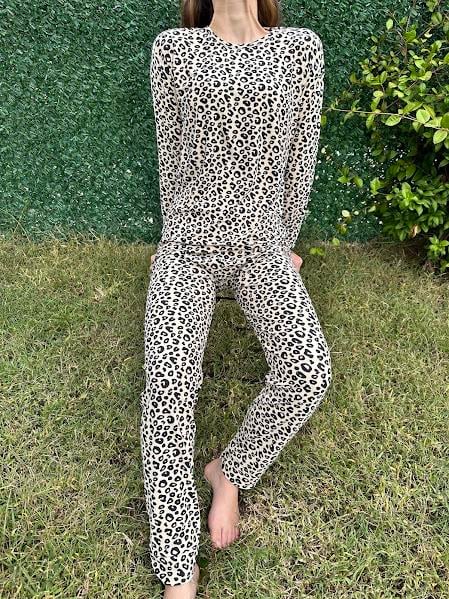 Leopar Desenli Süet Pijama Takım 