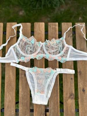 Nakış İşlemeli Transparan Bralet Takım Ekru