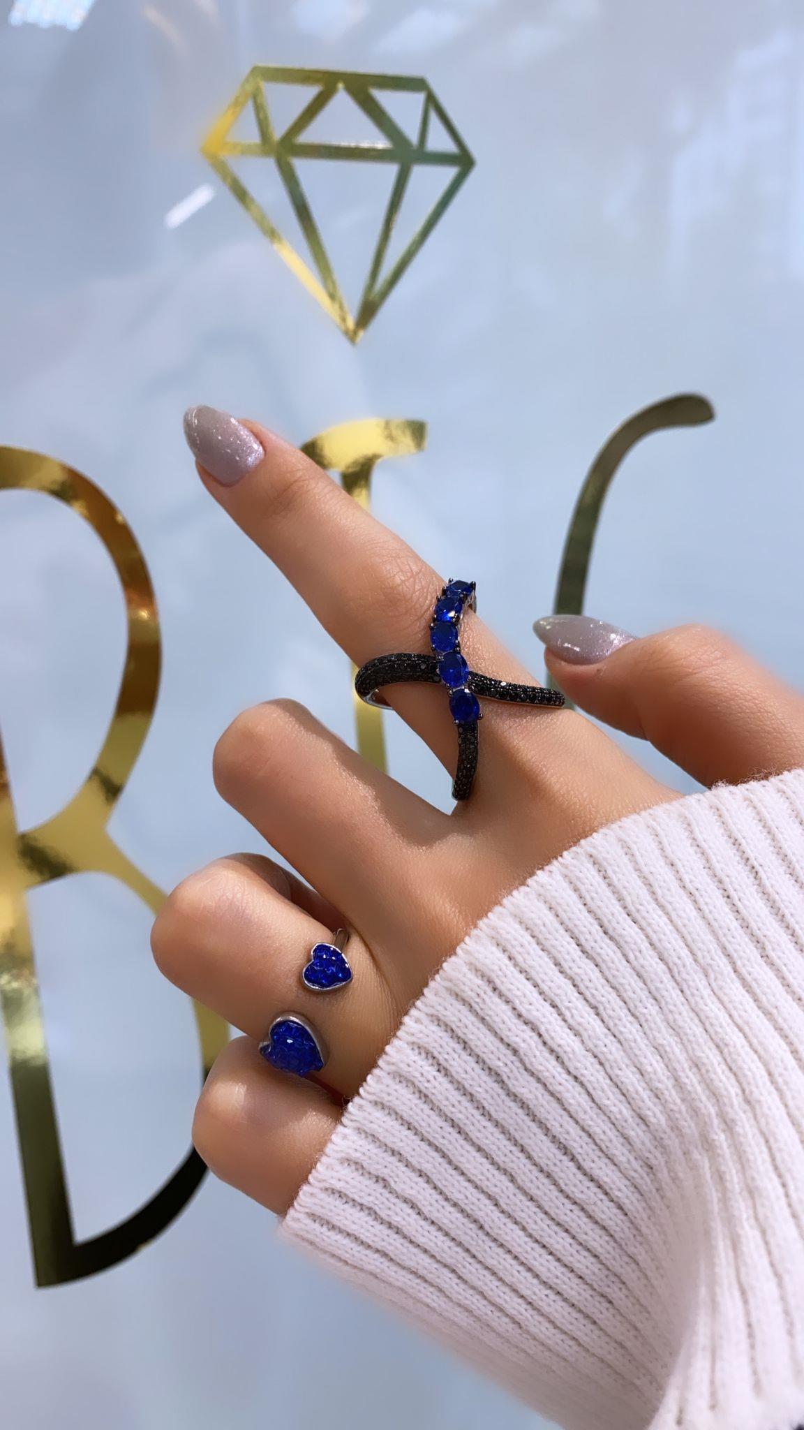 İthal Black Çapraz Yüzük