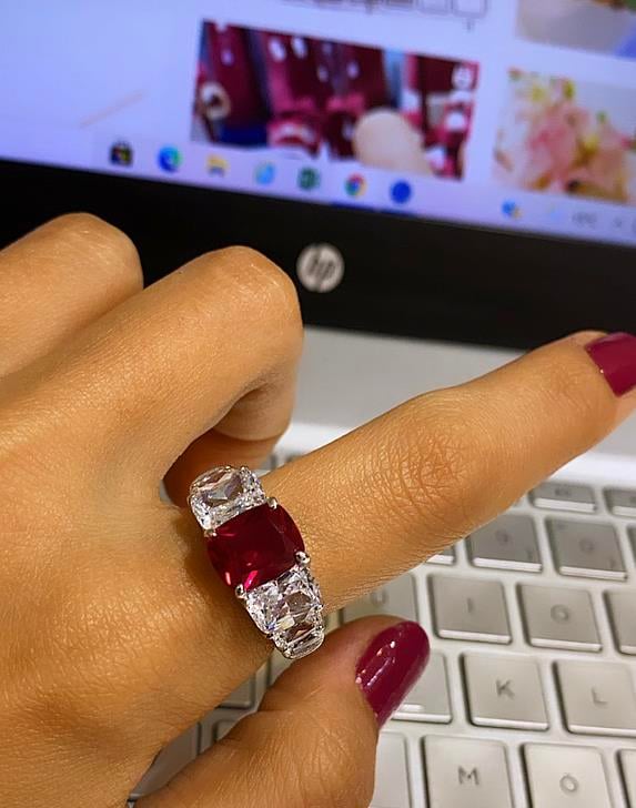 İthal Vip Seri Yakut Renkli Kare Yüzük