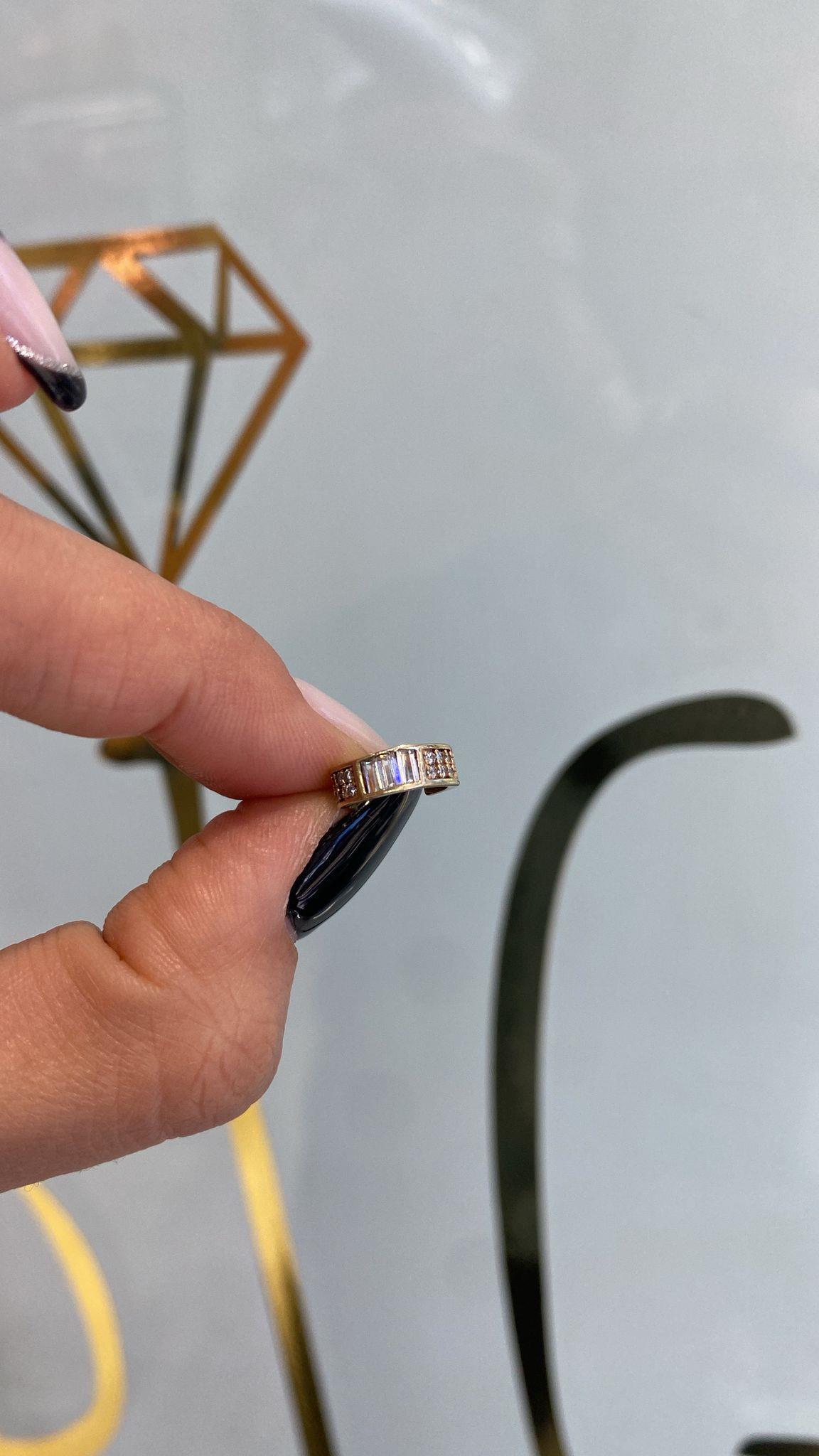 Miny Baugette Earcuff