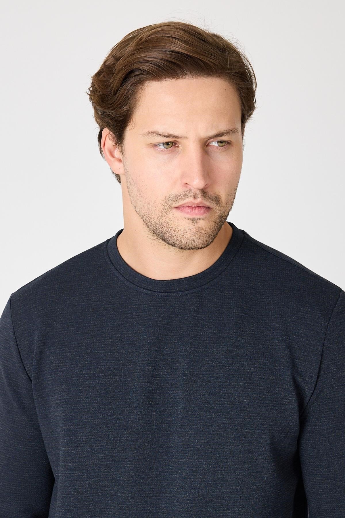 Bisiklet Yaka Dokulu Sweatshirt