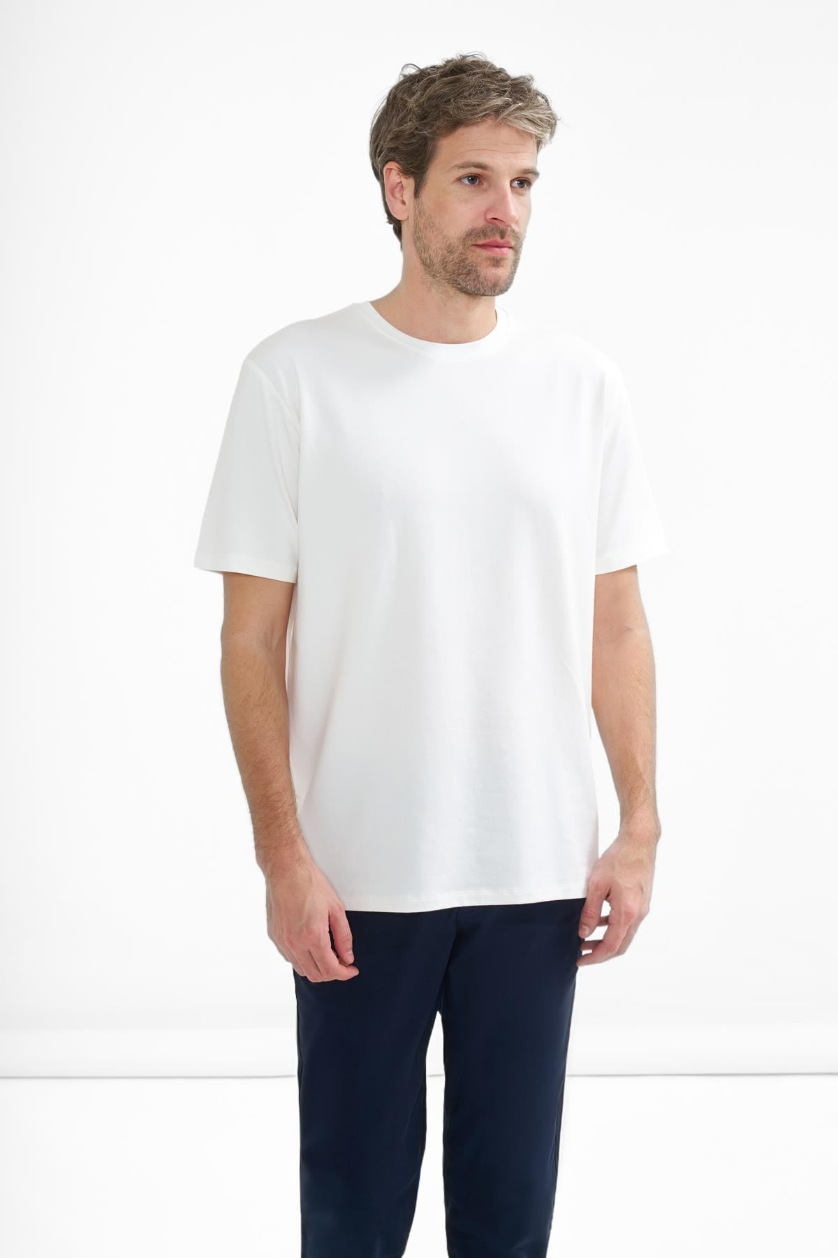 İntersivin Beyaz Tshirt - T06