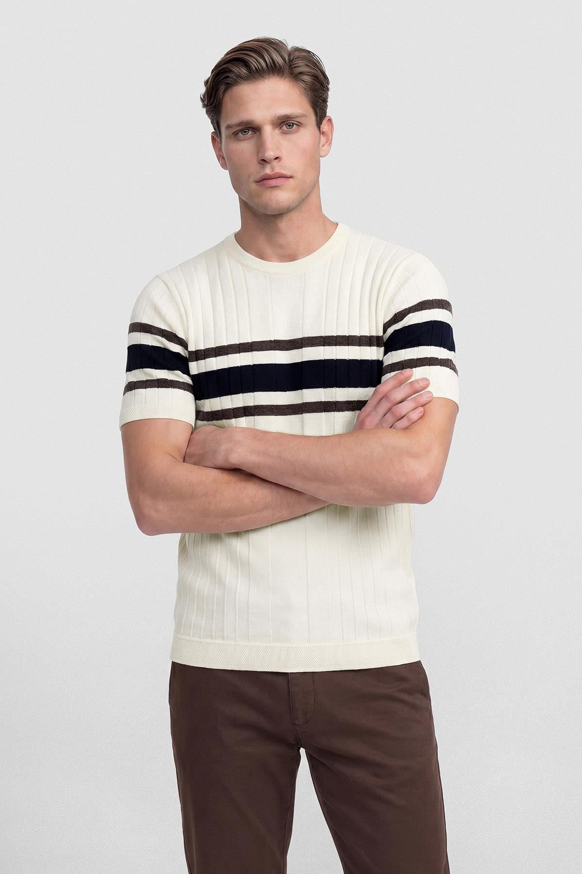 İntersivin Ekru Bisiklet Yaka T-shirt - CY-1906