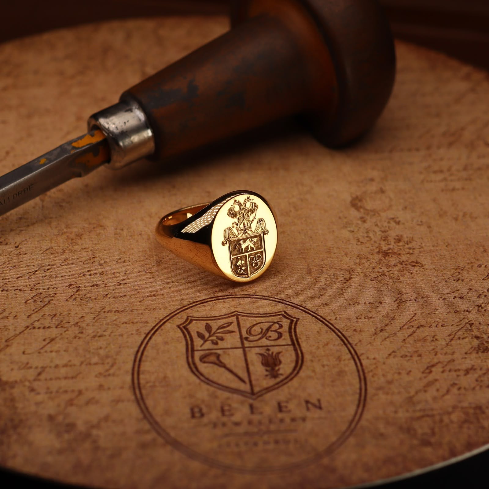 14 Ayar Altın Family Crest Signet