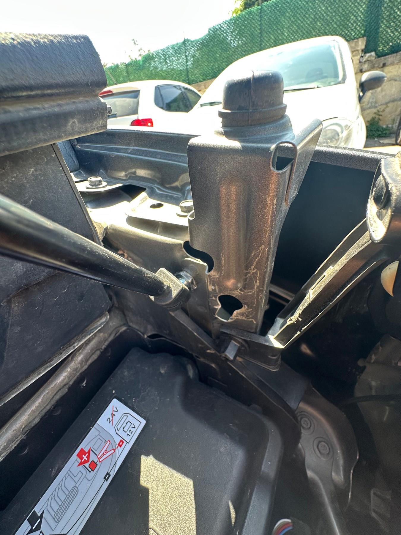 Citroën C3 Aircross Kaput Amortisör Kiti (Gazlı – Sağ + Sol Takım)