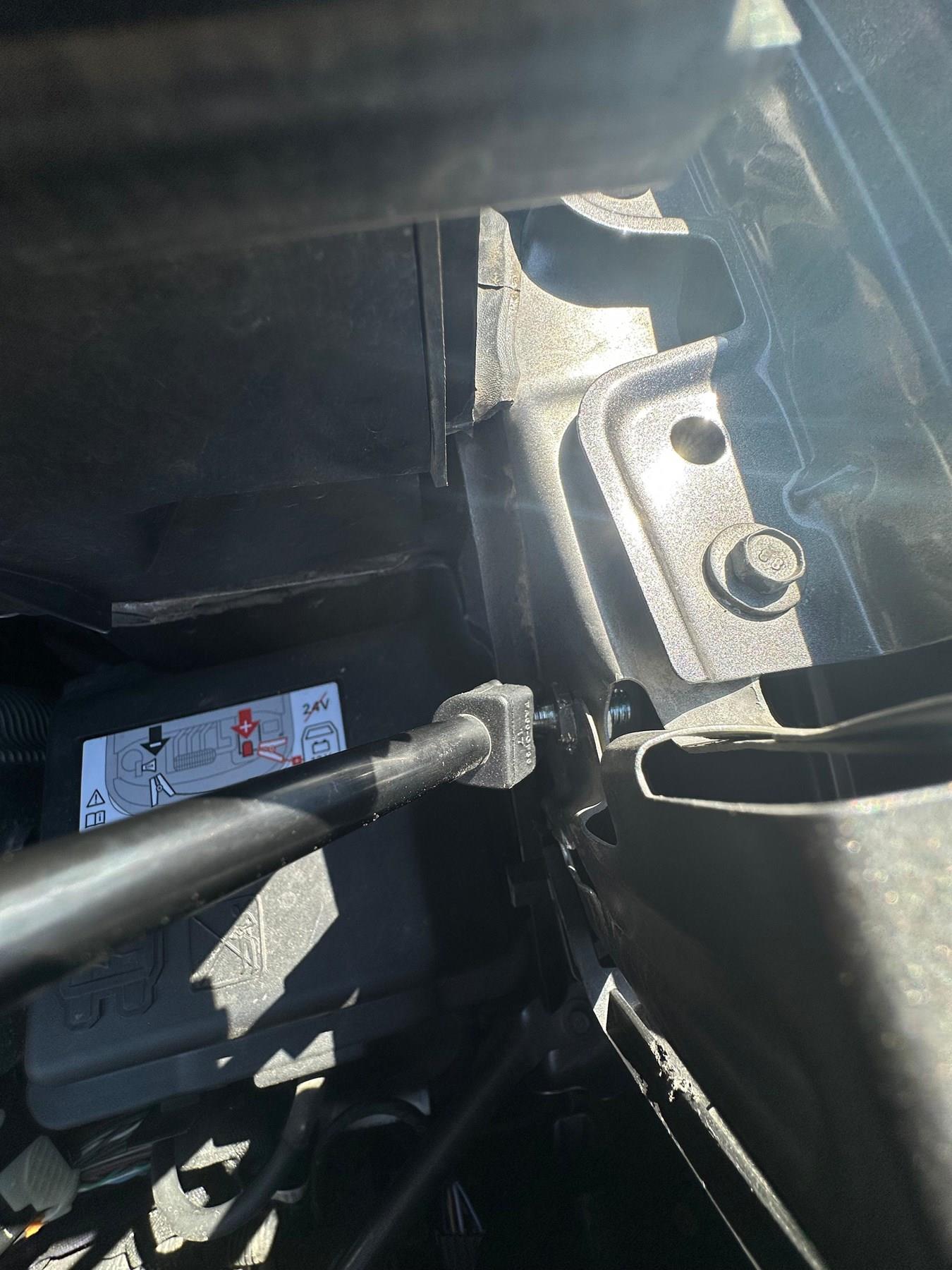 Citroën C3 Aircross Kaput Amortisör Kiti (Gazlı – Sağ + Sol Takım)