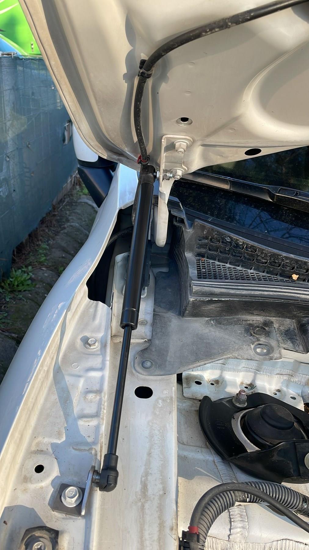 Mitsubishi Eclipse Cross Kaput Amortisör Seti  YERLİ ÜRETİM