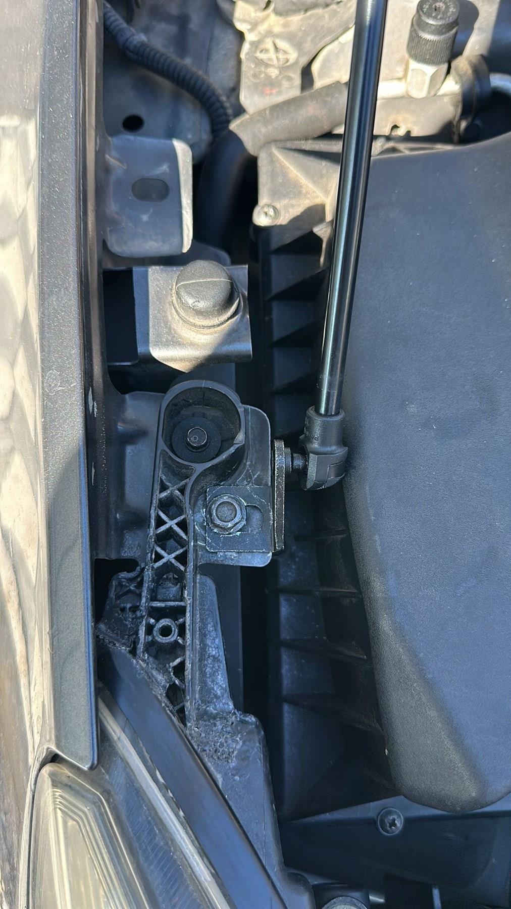 Opel Astra J  Kaput Amortisör Seti  YERLİ ÜRETİM