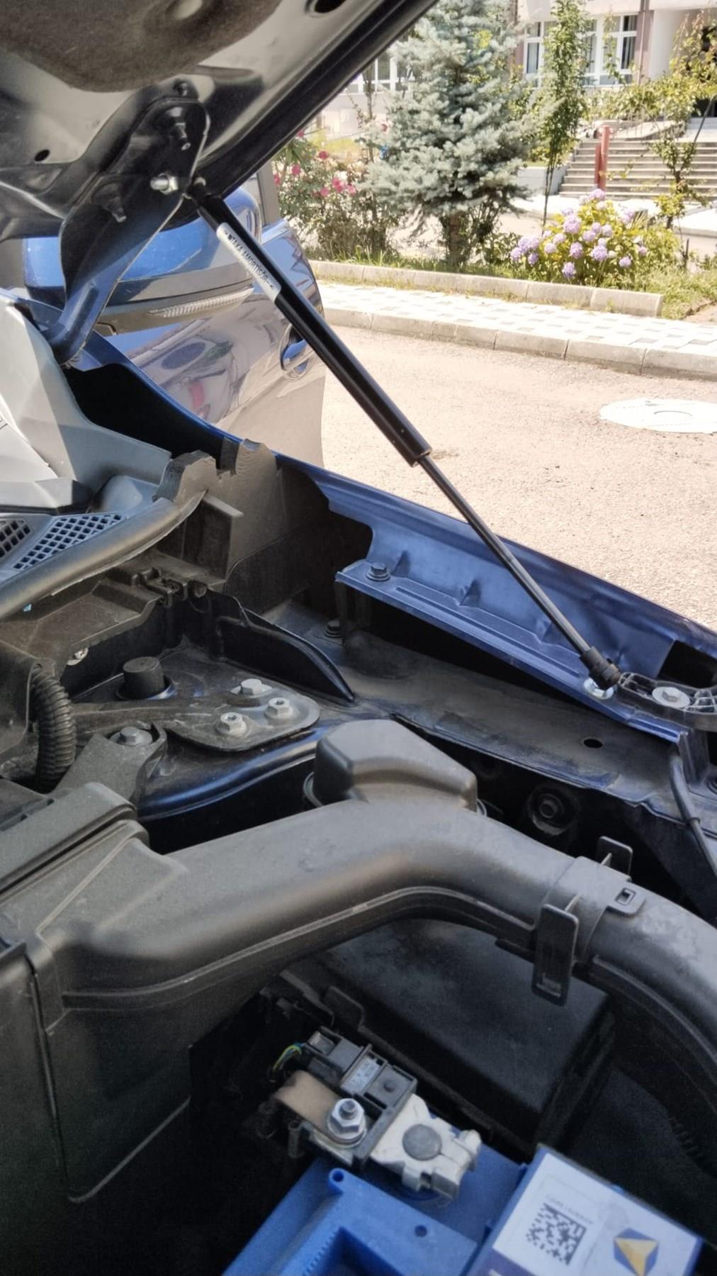 Renault Kadjar 2015‑2025 Gazlı Kaput Amortisörü Seti – Sağ & Sol