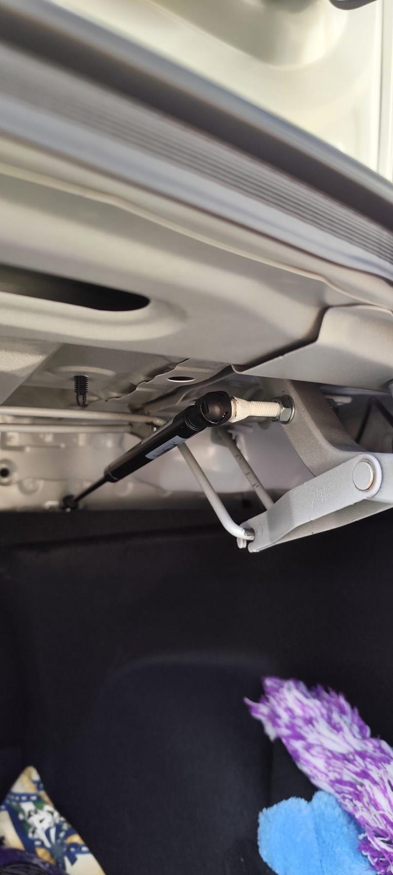 Toyota Corolla 2019-2022 Otomatik Bagaj  Amortisörü KİTİ- SET