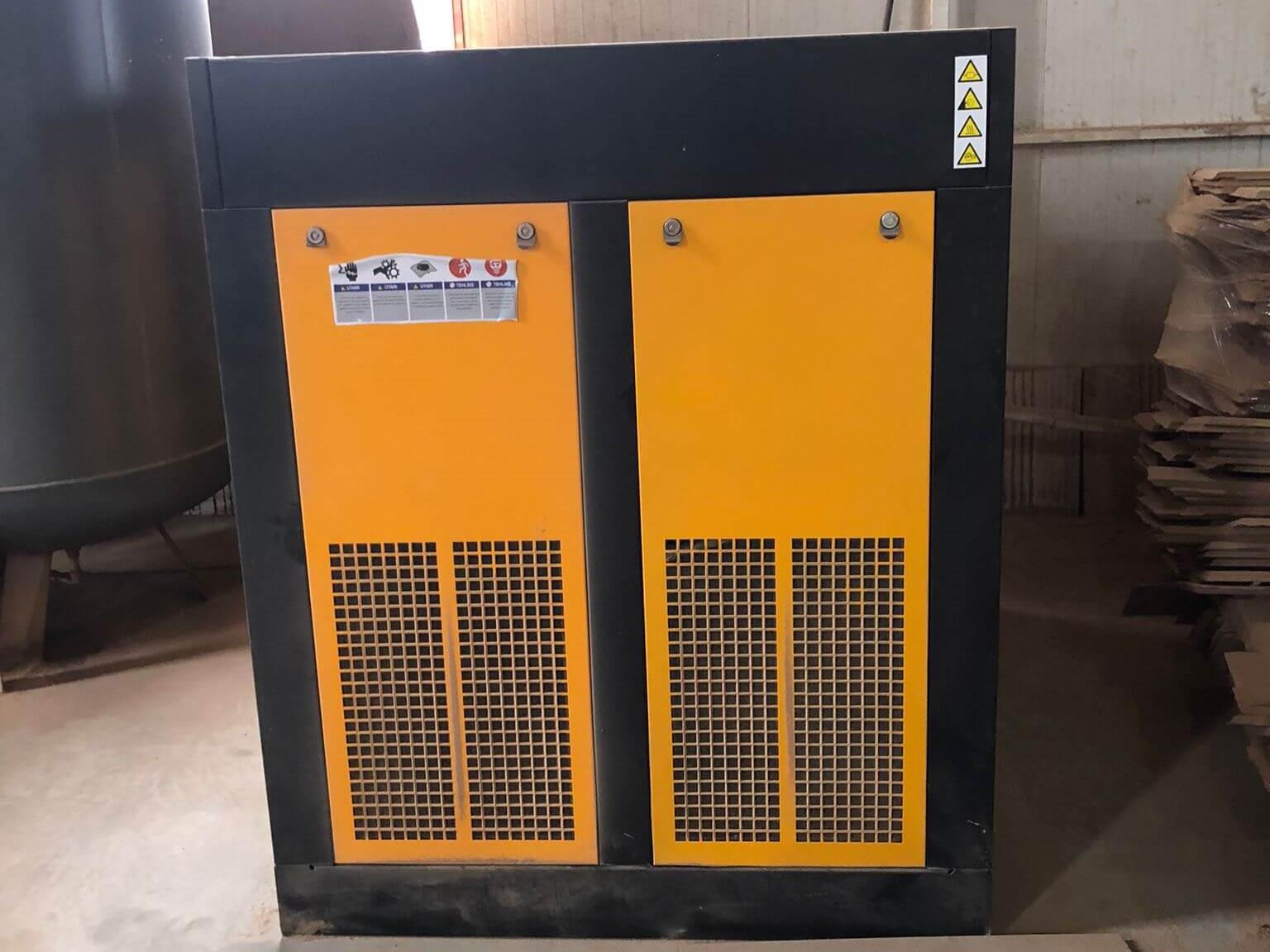  Ukom UVK 75 Pm 55 KW Vidalı Kompresör ve Depo (2023)