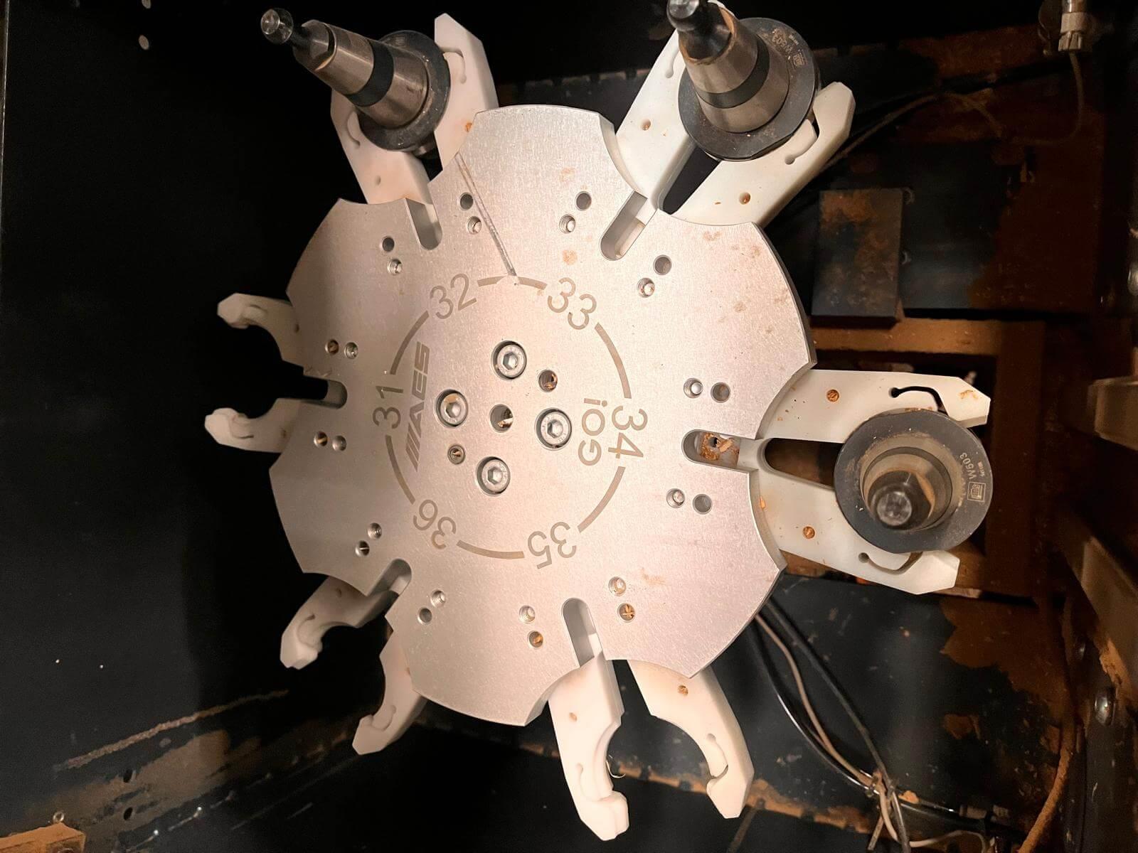Aes 1300 M Takım Değiştirmeli Cnc Delik Makinesi (2020)