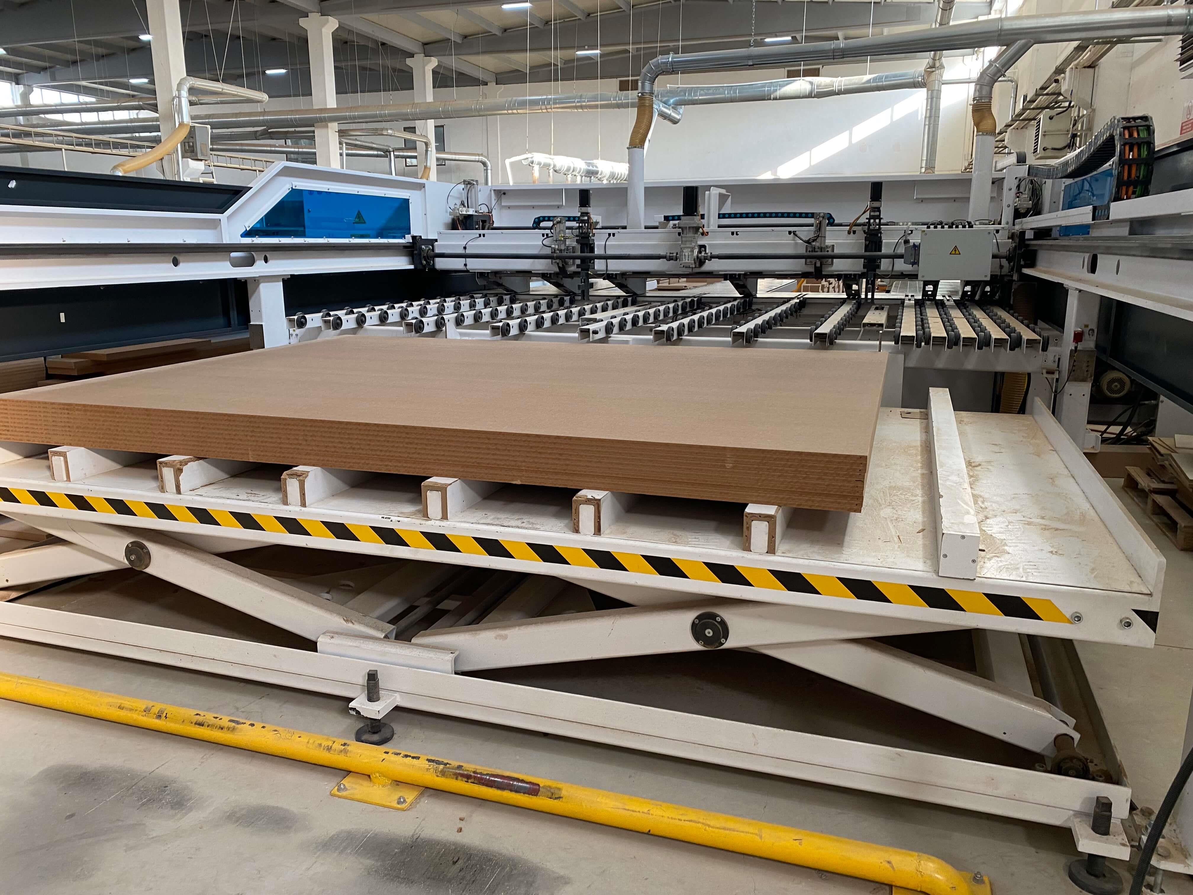 Aes Alpha Ps 04 - 3800 Asansörlü Panel Ebatlama Makinesi (2022)