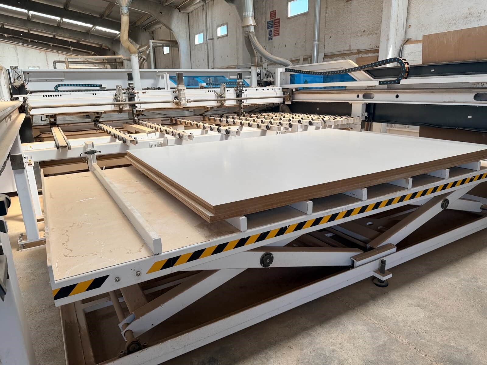 AES Alpha PS 04 4300 Asansörlü Panel Ebatlama Makinesi (2023)
