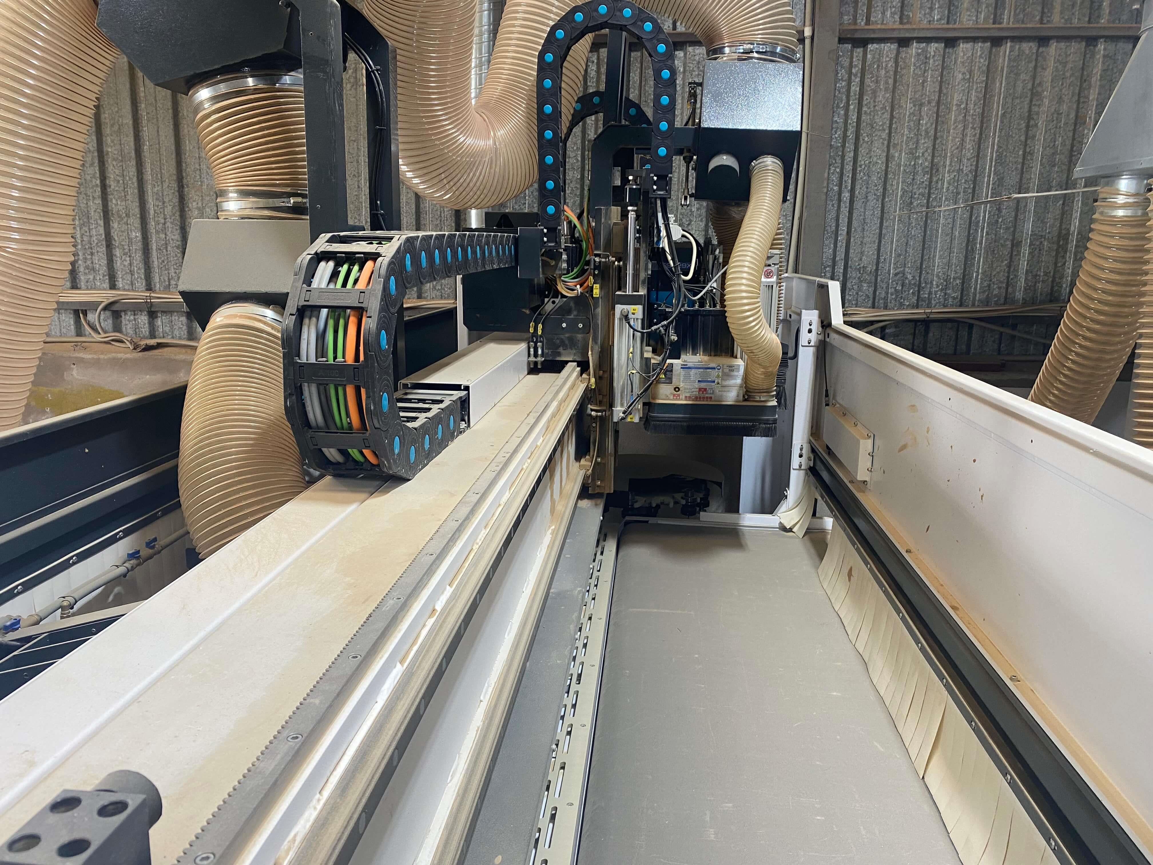 AES Extreme 2136 Ultra Line Yüklemeli Boşaltmalı Düz Tabla Cnc (2021)