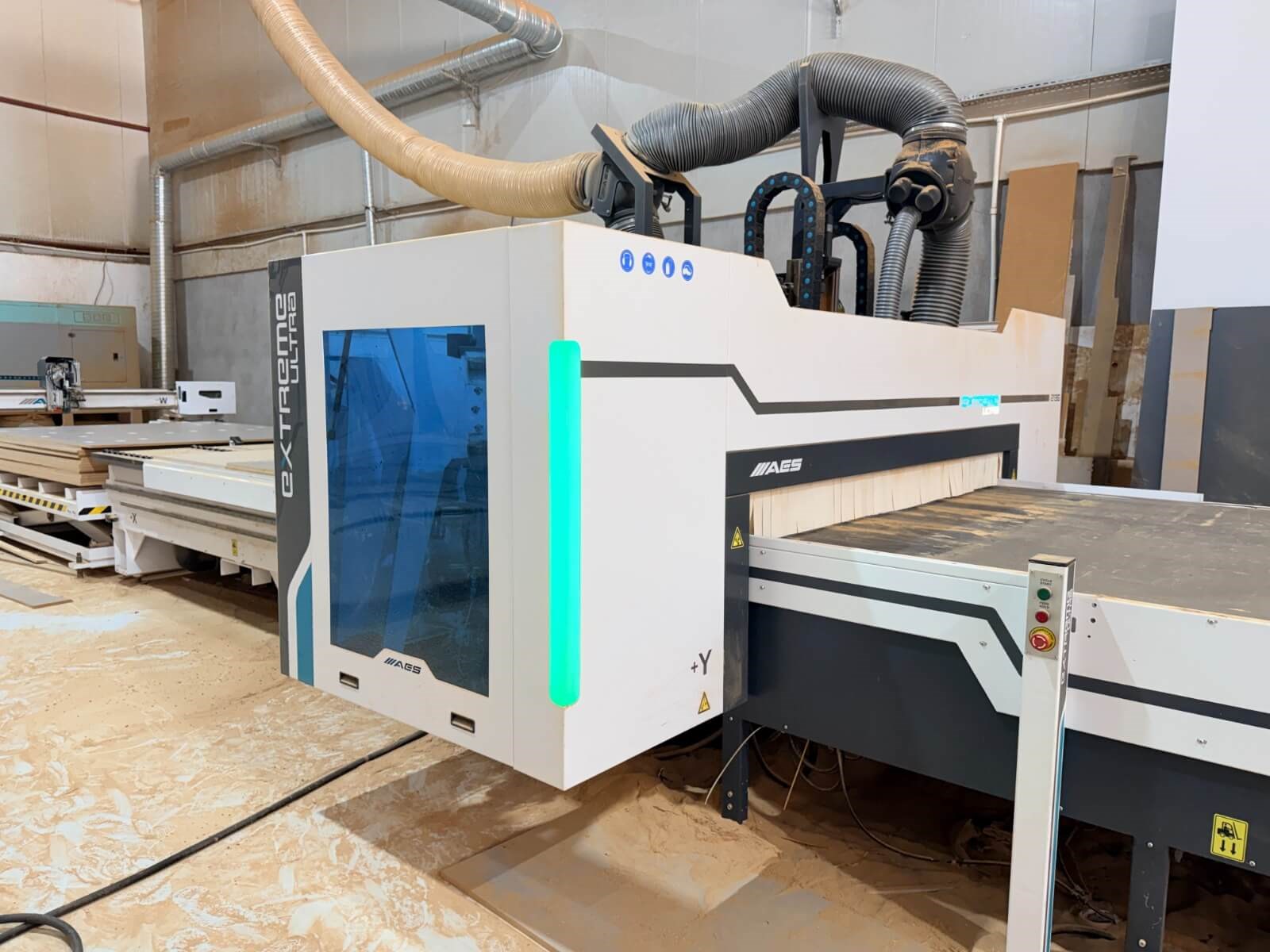 AES Extreme Ultra Line 2136 Yükleme Boşaltma Etiketli Cnc Makinesi (2024)