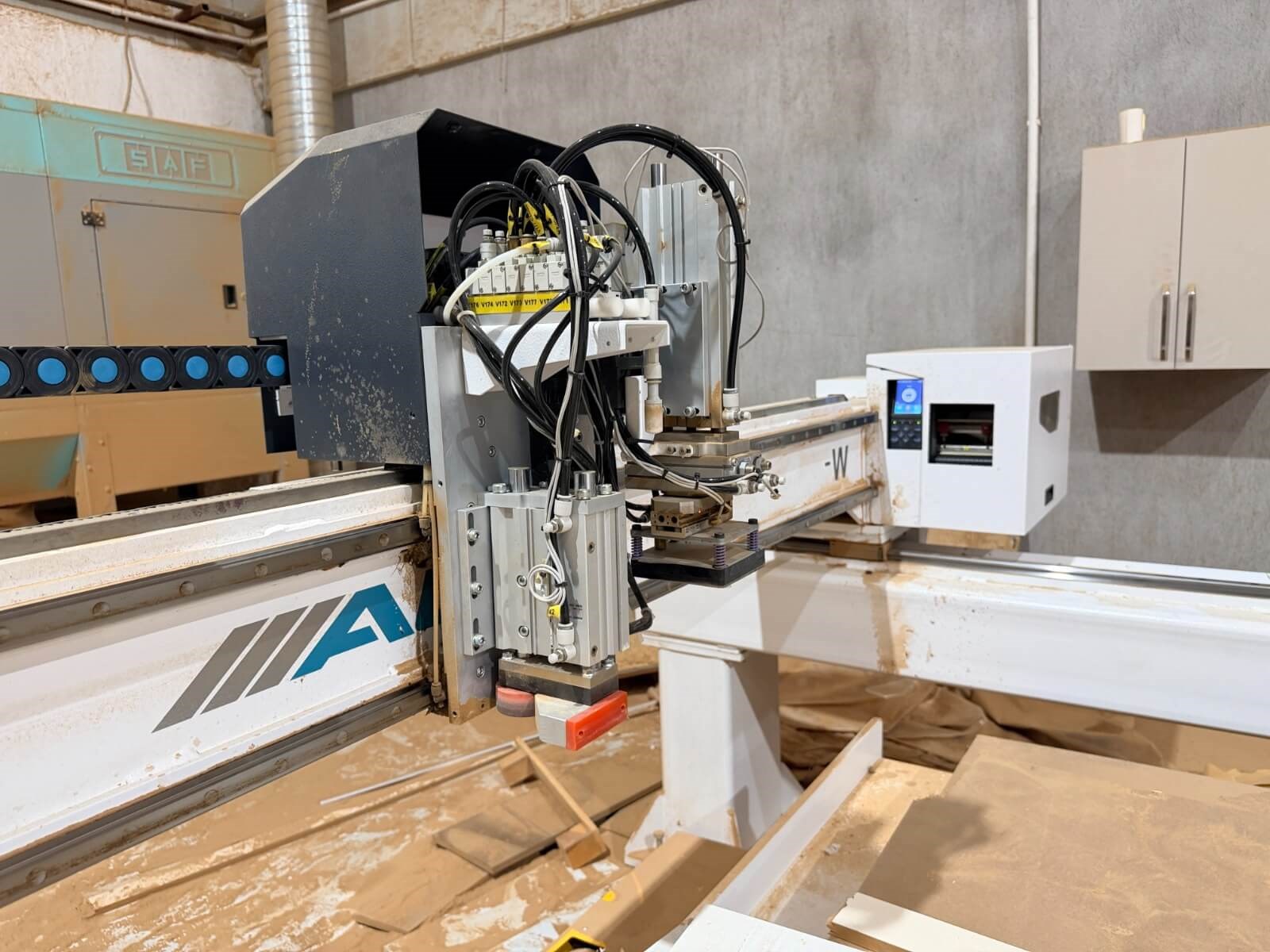 AES Extreme Ultra Line 2136 Yükleme Boşaltma Etiketli Cnc Makinesi (2024)