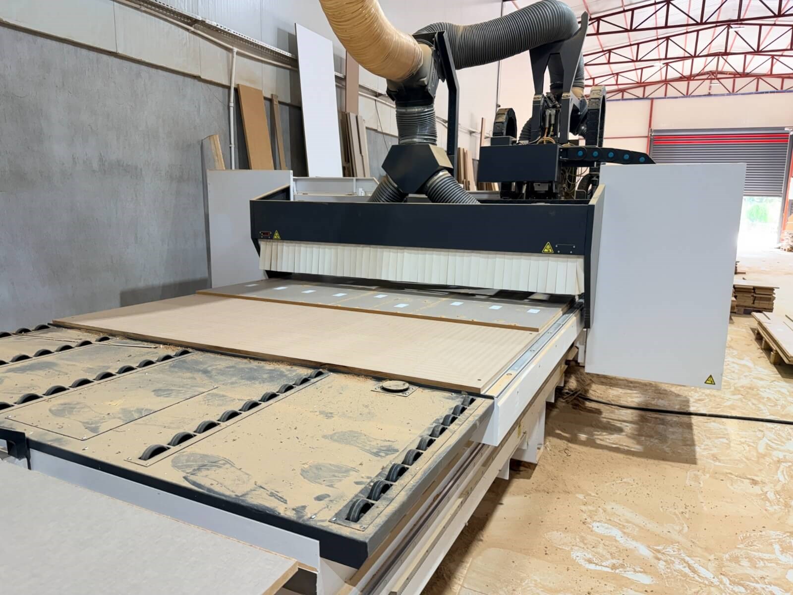 AES Extreme Ultra Line 2136 Yükleme Boşaltma Etiketli Cnc Makinesi (2024)