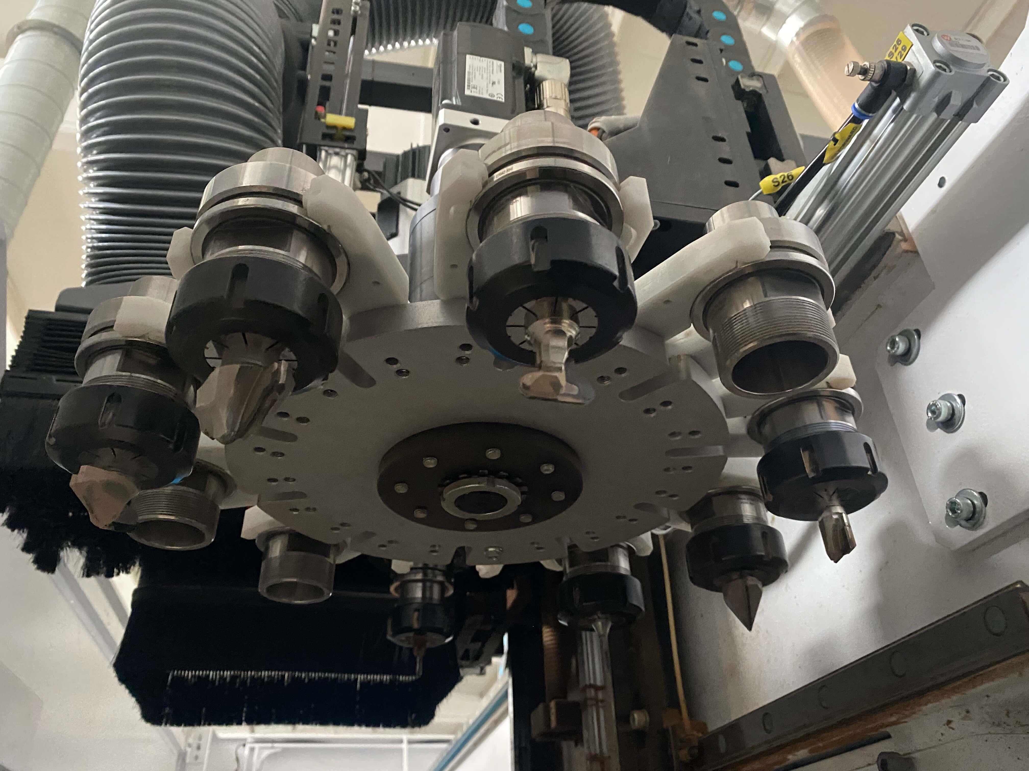 Aes Extreme Ultraline 2128 Yükleme Boşaltmalı Düz Tabla Cnc Makinesi (2024)