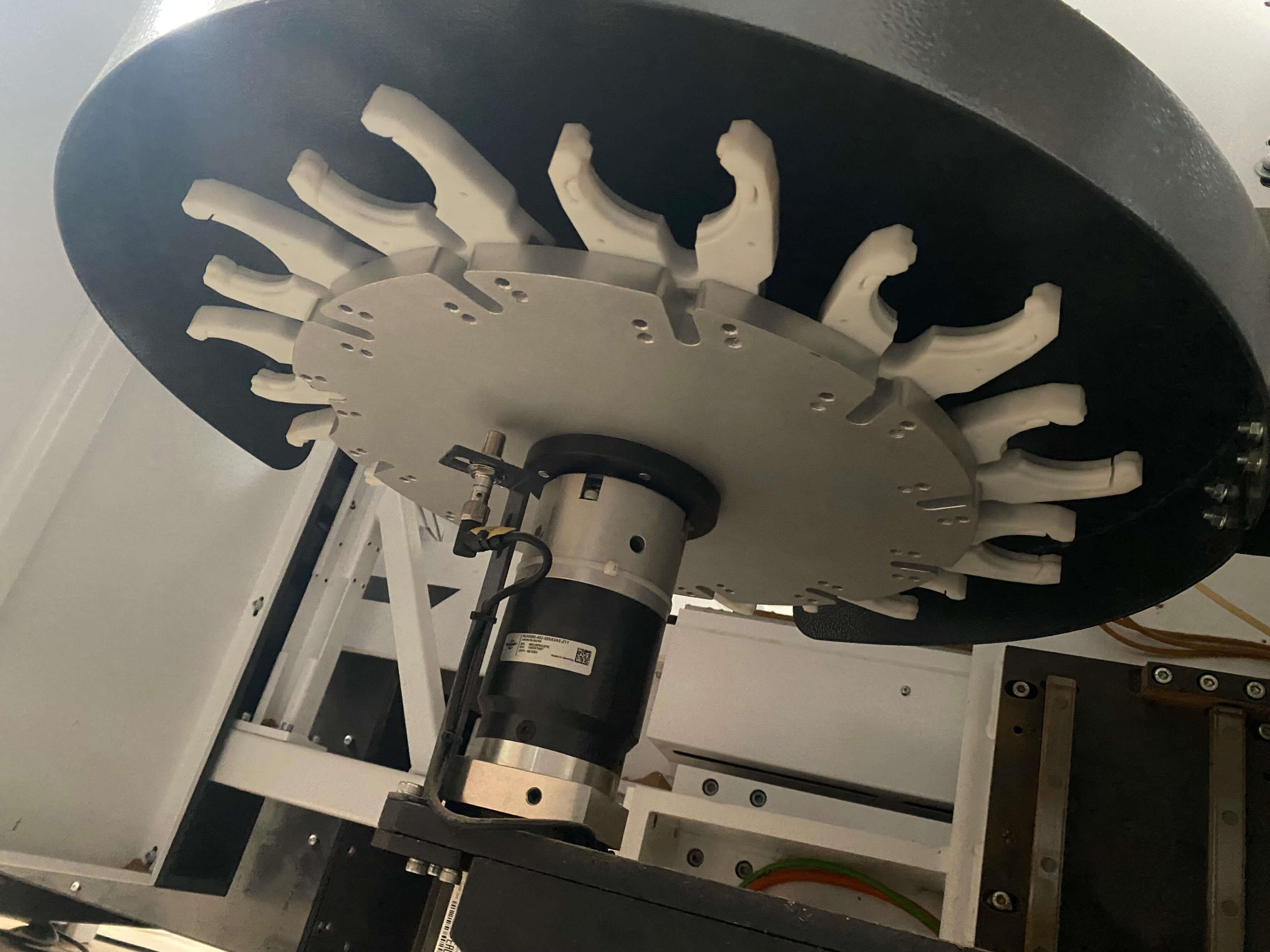 Aes Extreme Ultraline 2128 Yükleme Boşaltmalı Düz Tabla Cnc Makinesi (2024)