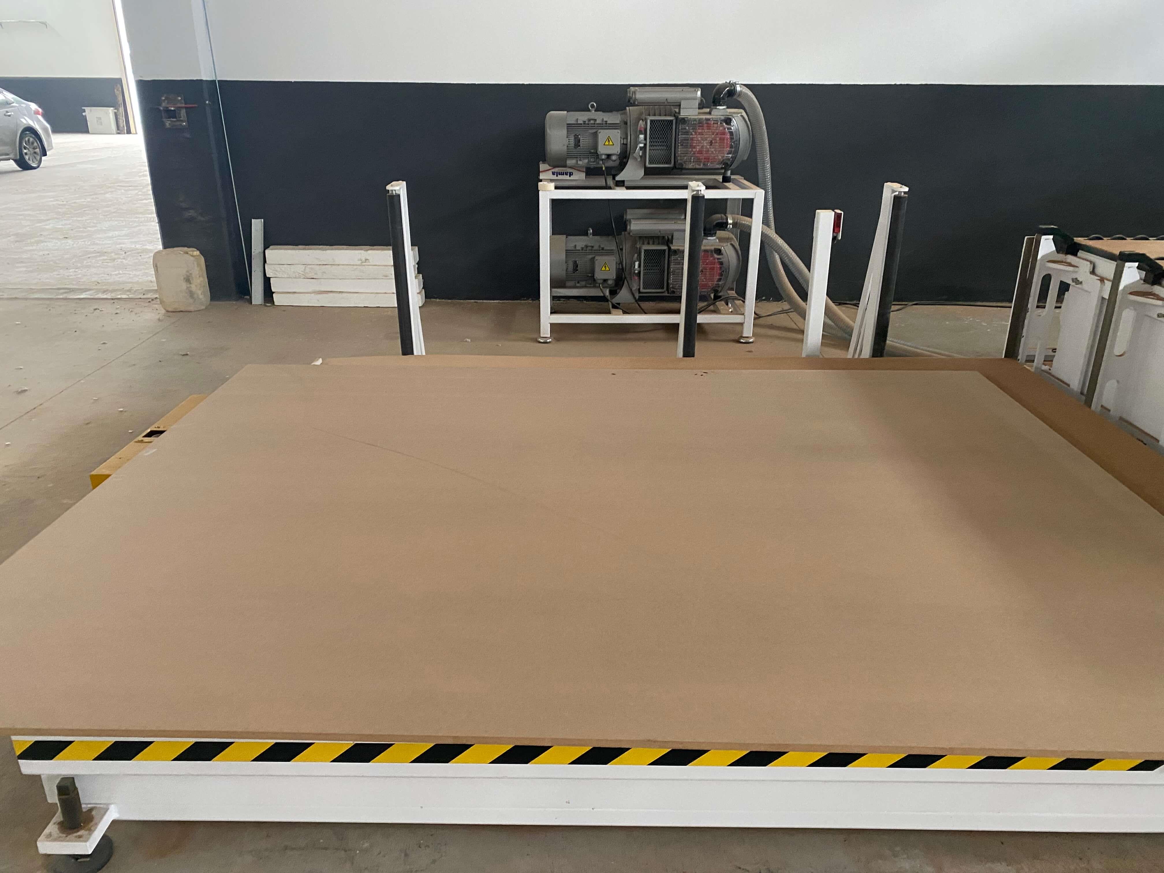 Aes Extreme Ultraline 2128 Yükleme Boşaltmalı Düz Tabla Cnc Makinesi (2024)