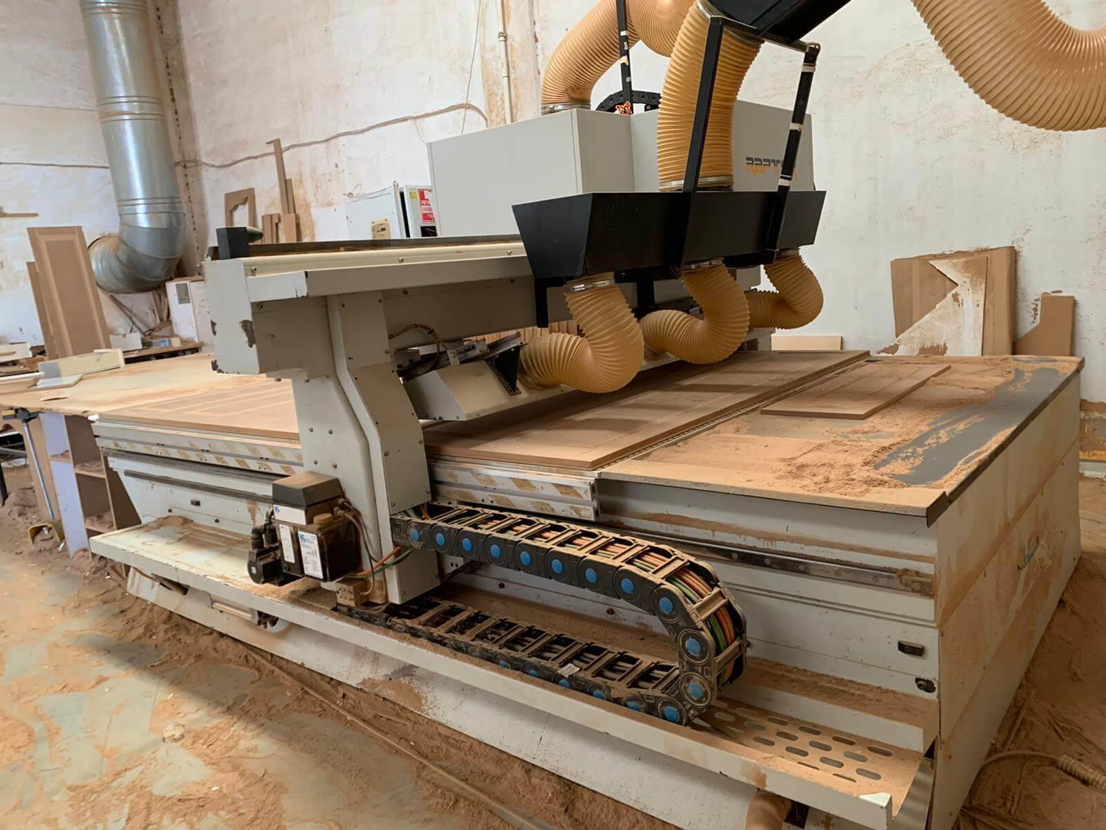 Aes Raptor 2128 Süpürmeli Düz Tabla Cnc Makinesi (2011)
