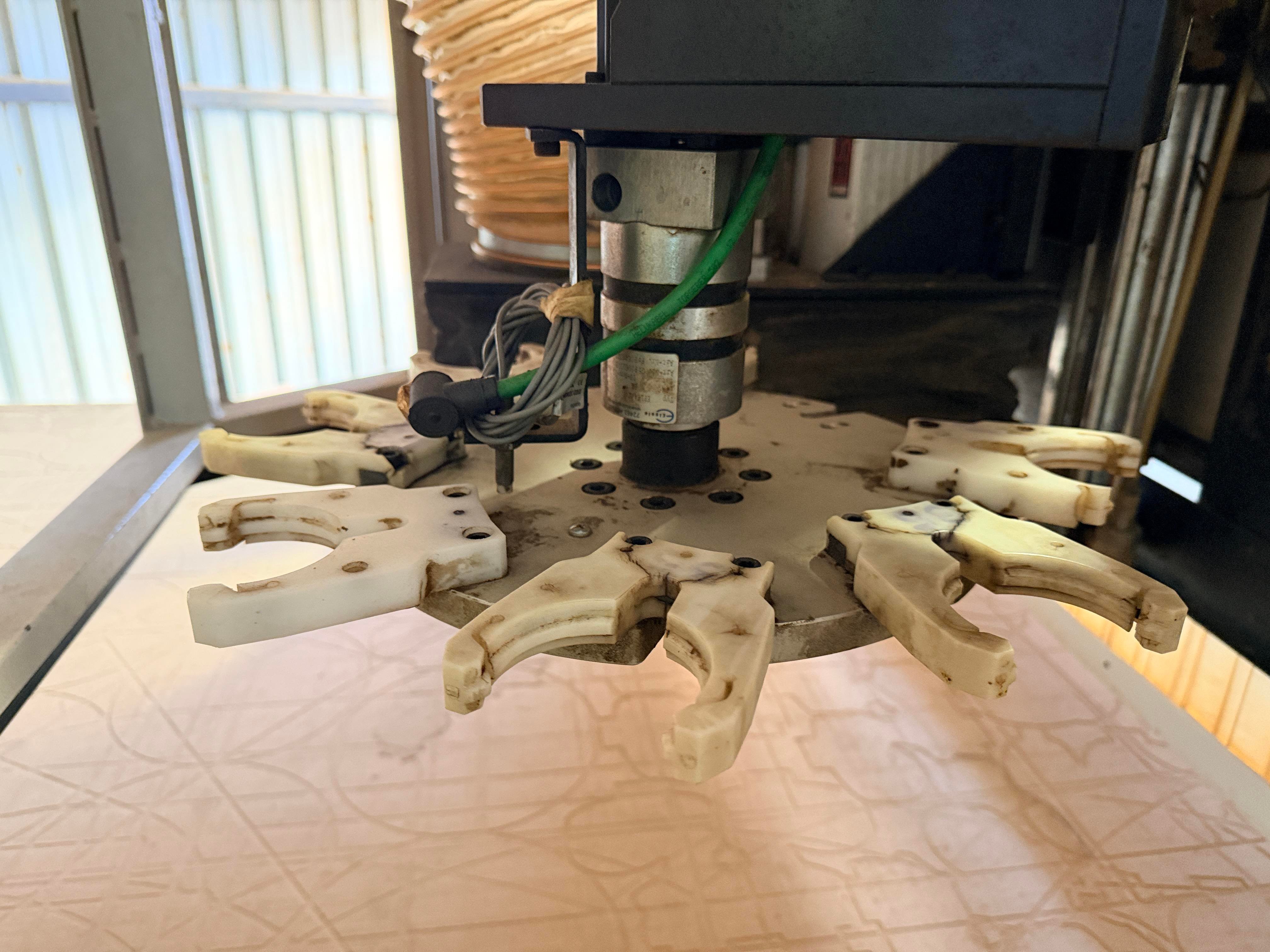 Aes Raptor Cabinet 2136 Süpürmeli Cnc Makinesi (2013)