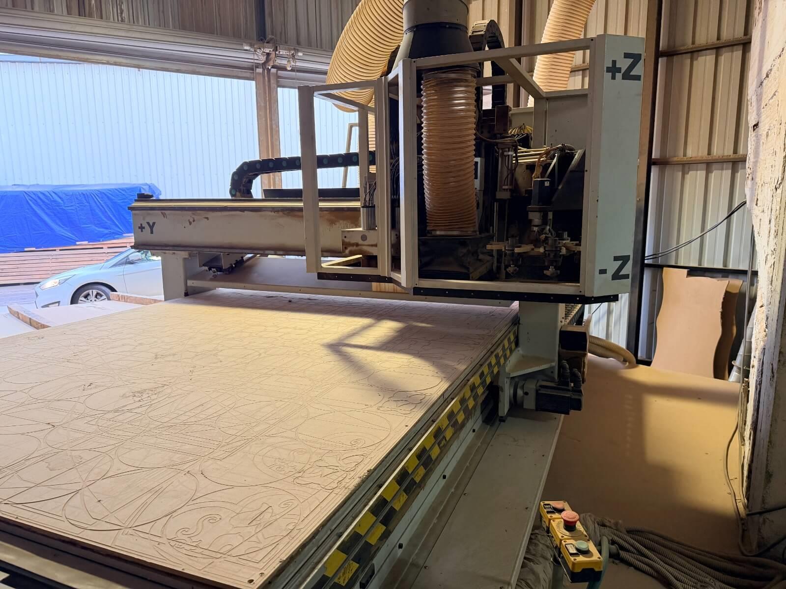 Aes Raptor Cabinet 2136 Süpürmeli Cnc Makinesi (2013)