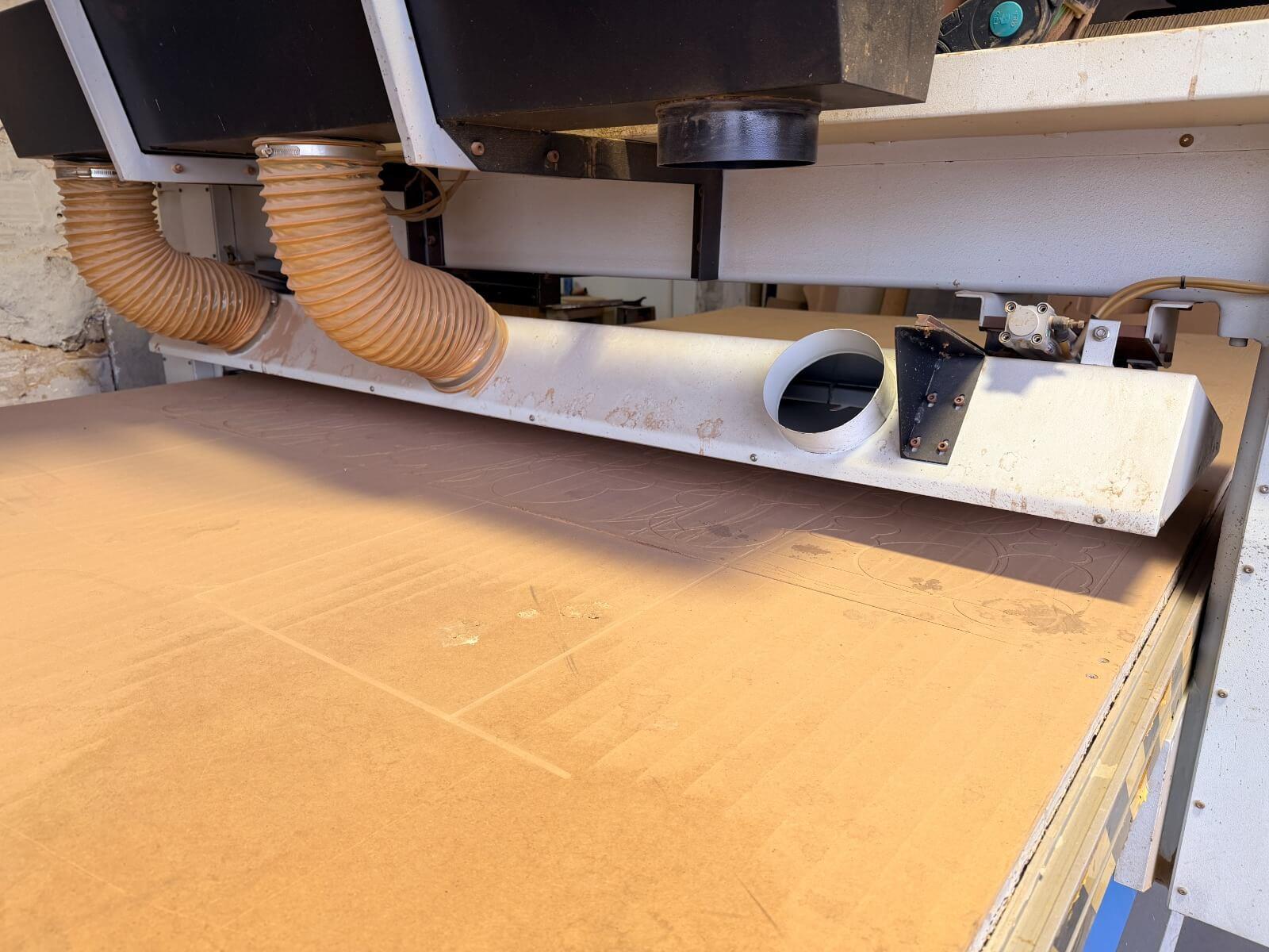 Aes Raptor Cabinet 2136 Süpürmeli Cnc Makinesi (2013)