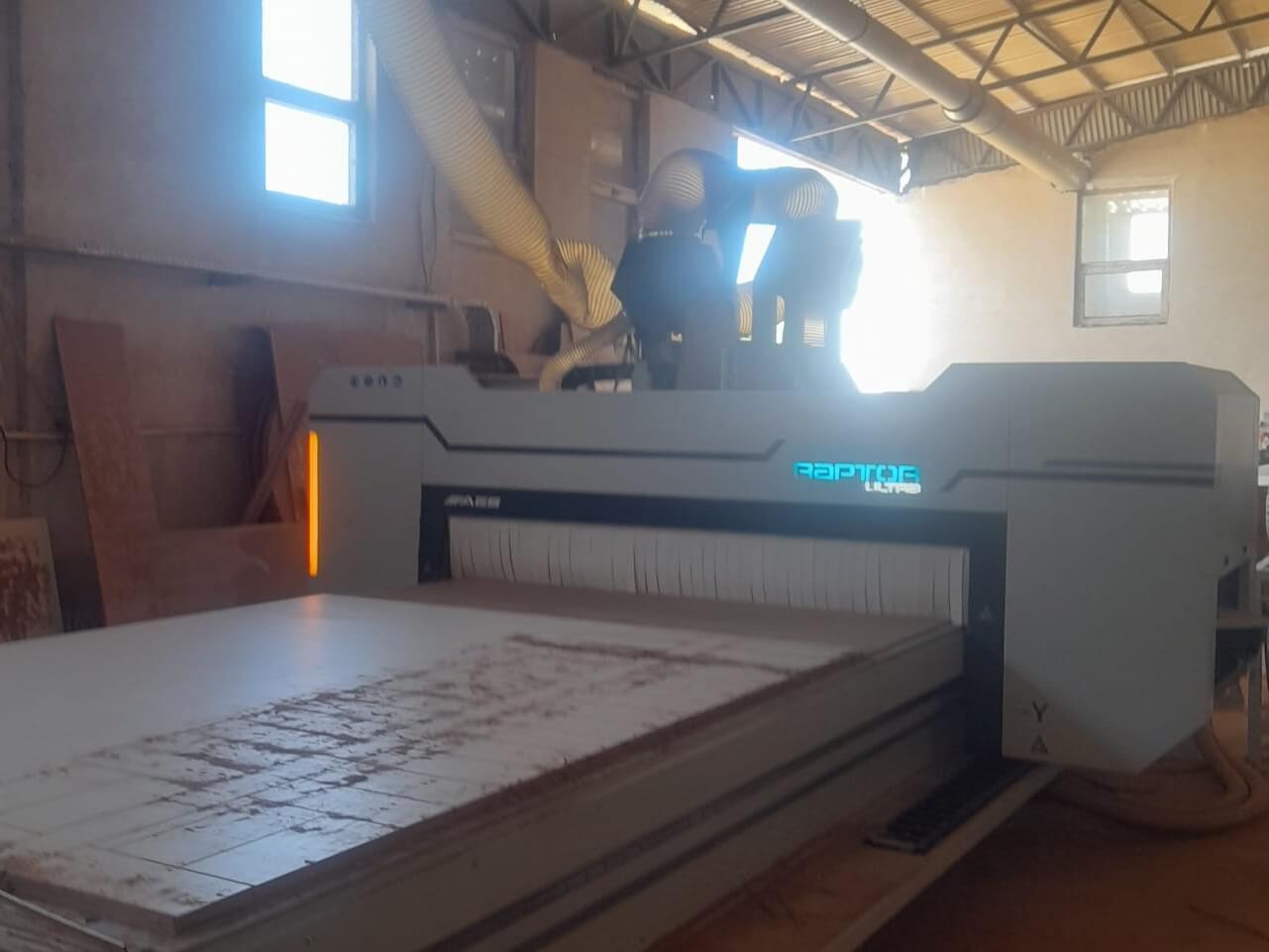 Aes Raptor Cabinet Ultra 2142 Yükleme Boşaltmalı Cnc Makinesi (2021)