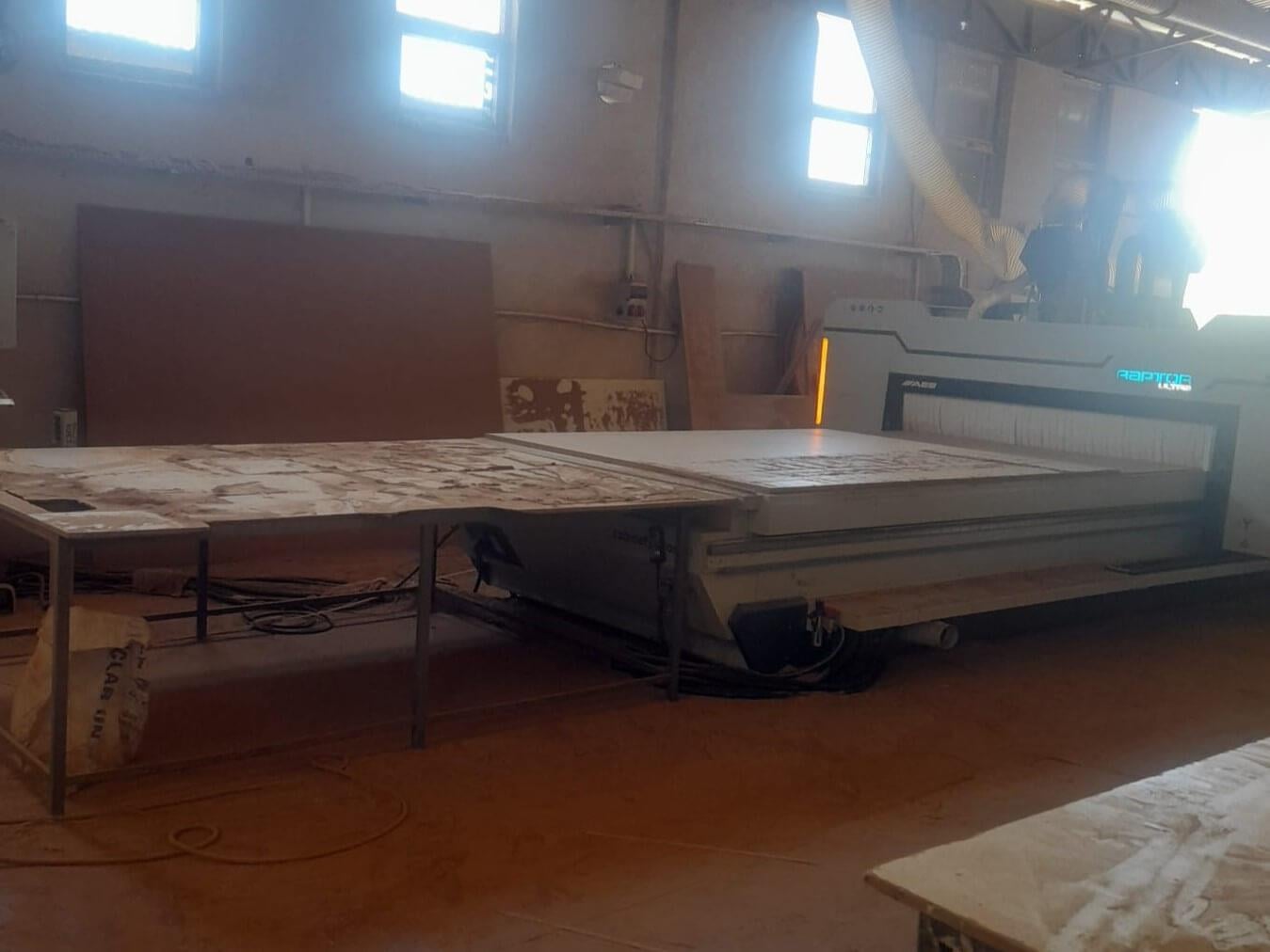 Aes Raptor Cabinet Ultra 2142 Yükleme Boşaltmalı Cnc Makinesi (2021)