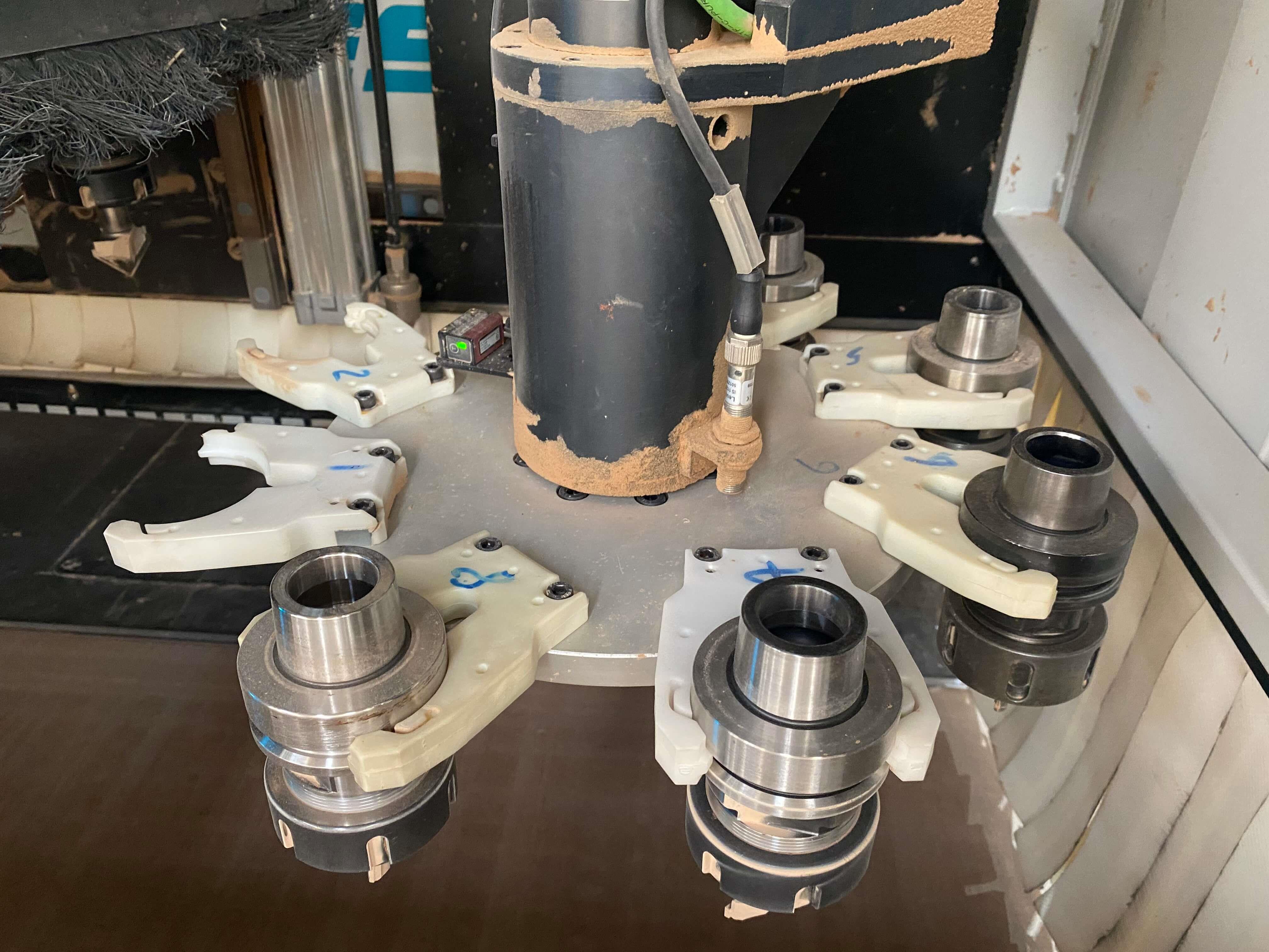 Aes Raptor Süpürme Boşaltmalı 2128 Düz Tabla Cnc Makinesi (2018)