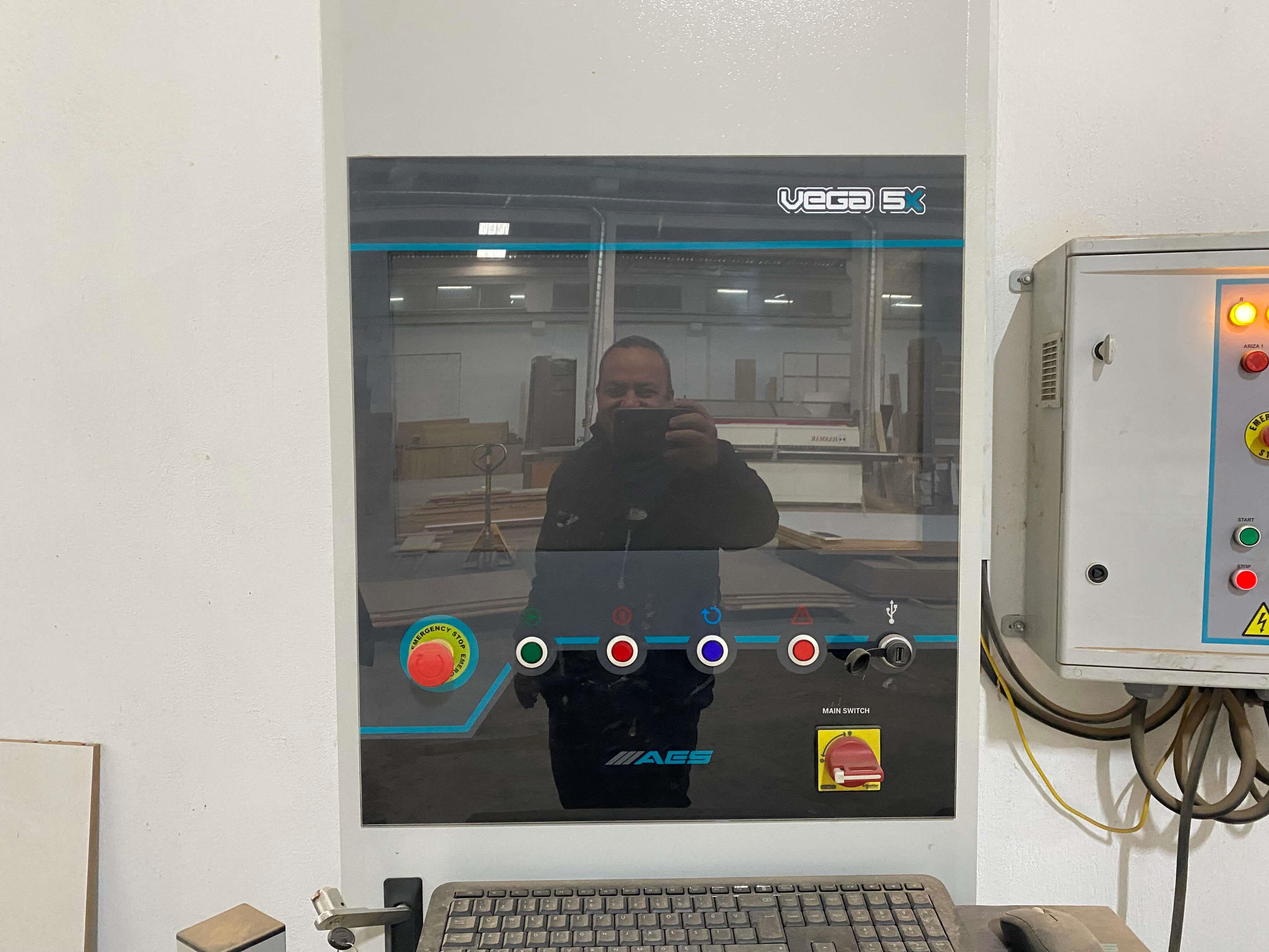 Aes Vega 5X 1632 5 Eksen Cnc Makinesi (2021)