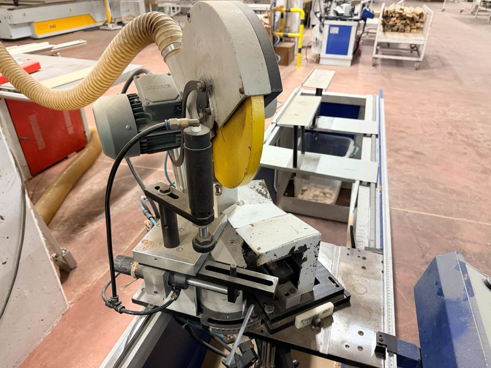 AHC Wood expert 300 Profil 45 Kesim Makinesi