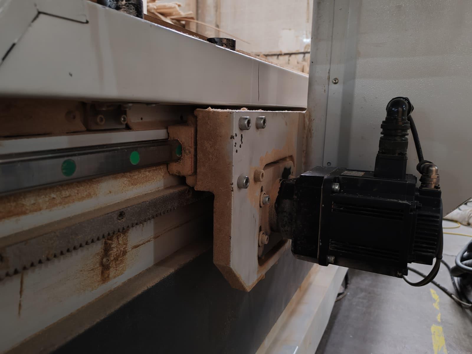 Artemak Prusa 2136 Düz Tabla Süpürmeli Cnc Makinesi