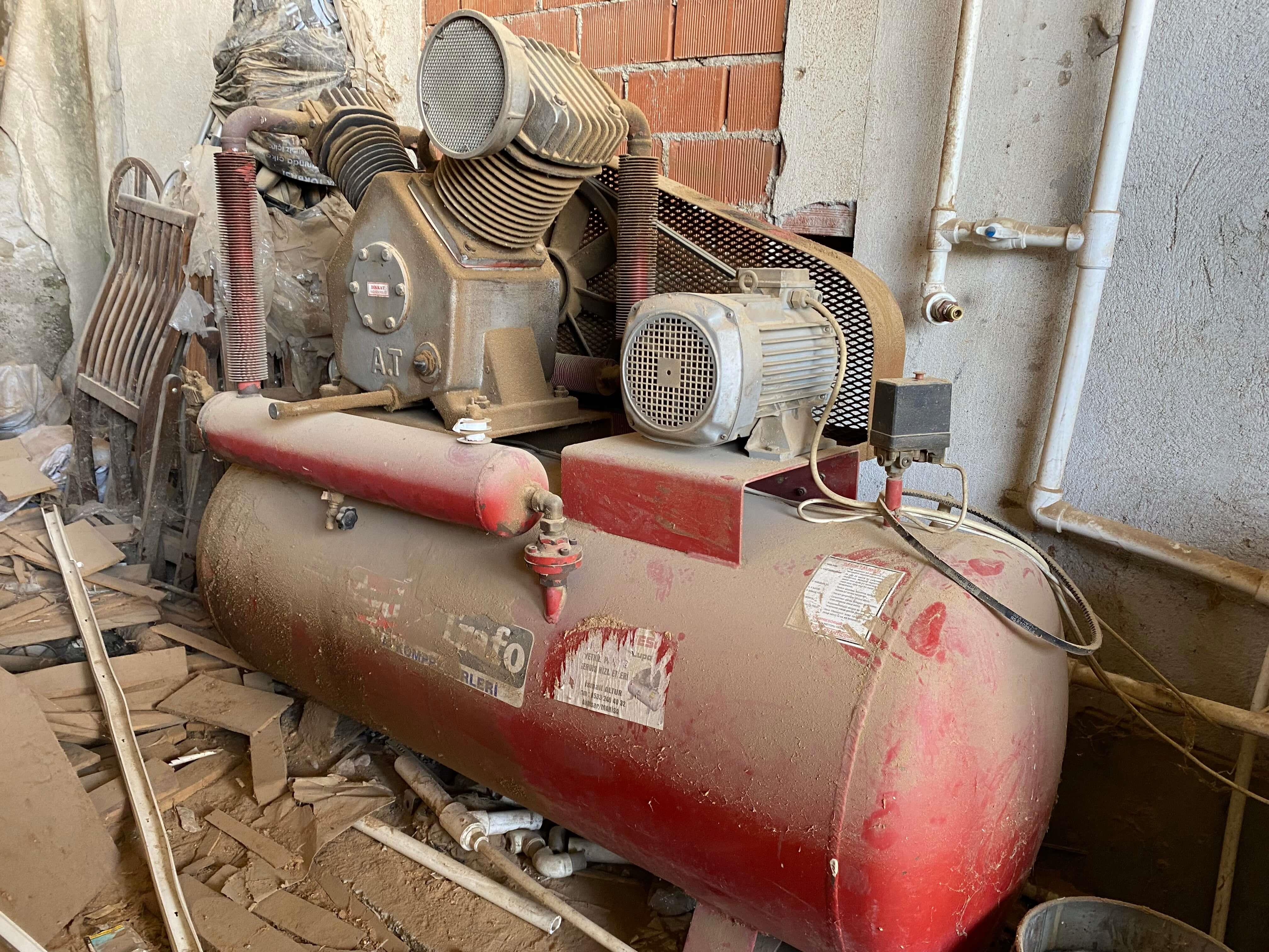 Aydın Trafo 500 lt. Pistonlu Kompresör Makinesi (1999)