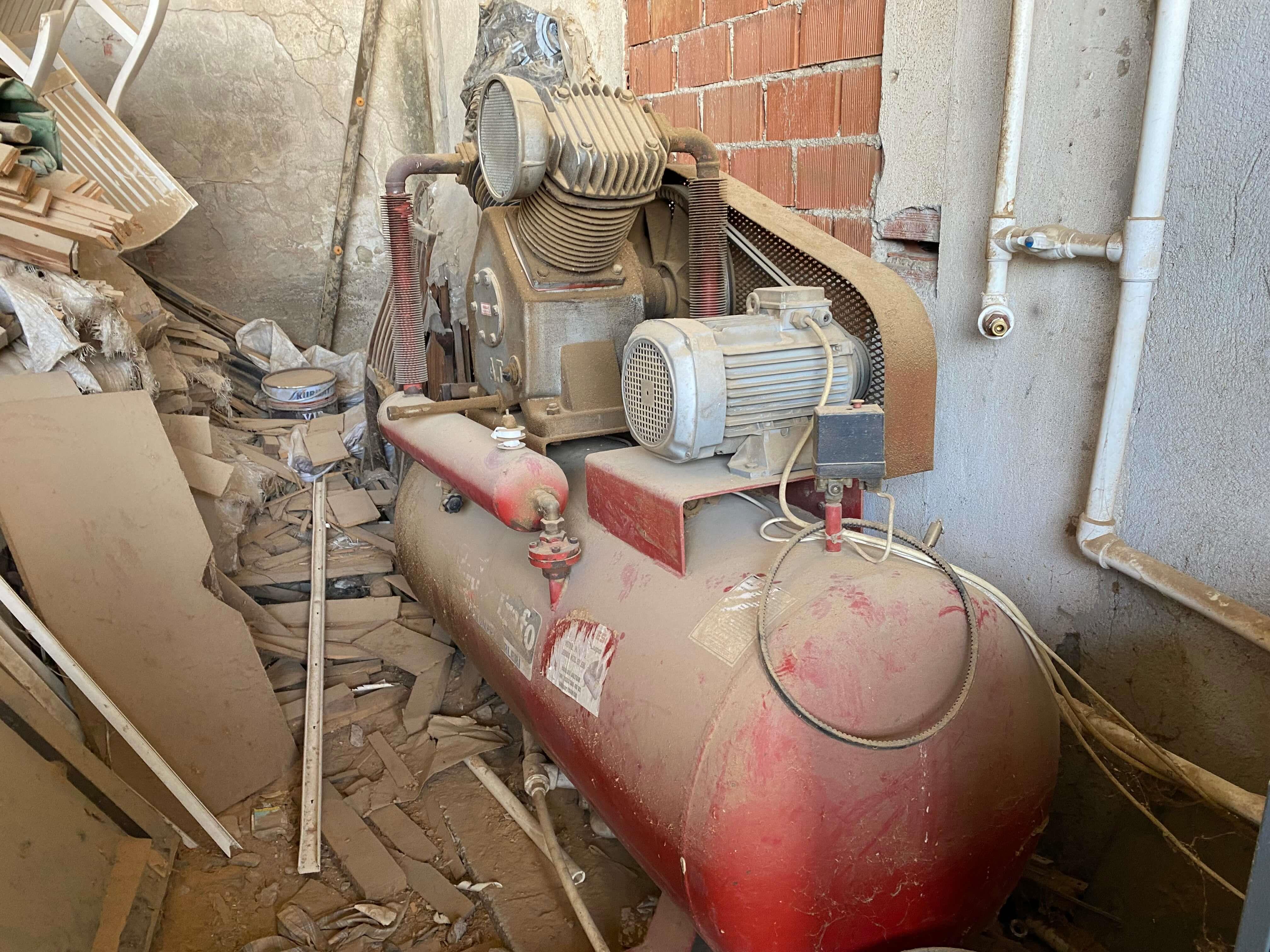 Aydın Trafo 500 lt. Pistonlu Kompresör Makinesi (1999)