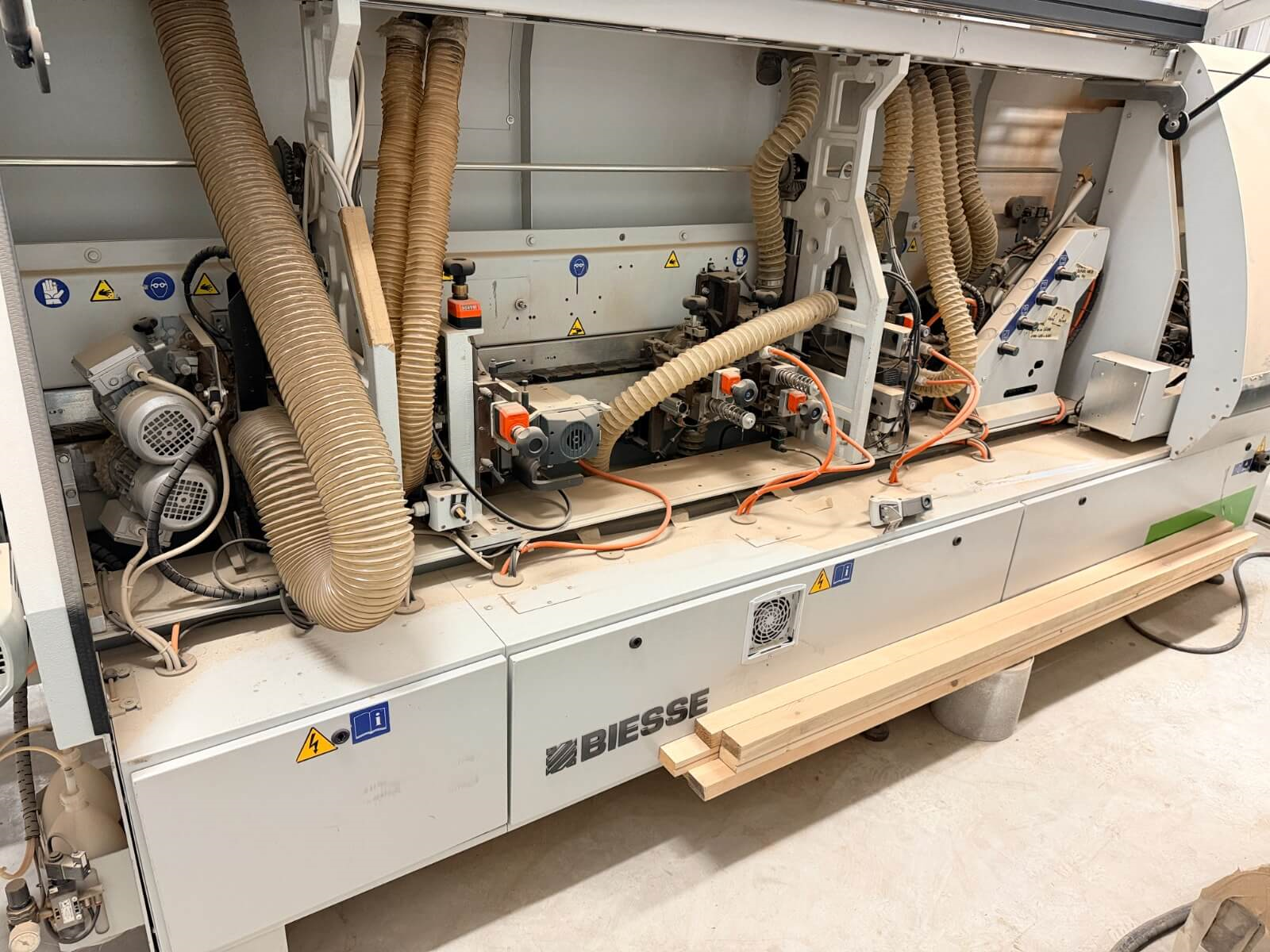 BİESSE Akron 1435 B Kenar Bantlama Makinesi (2018)